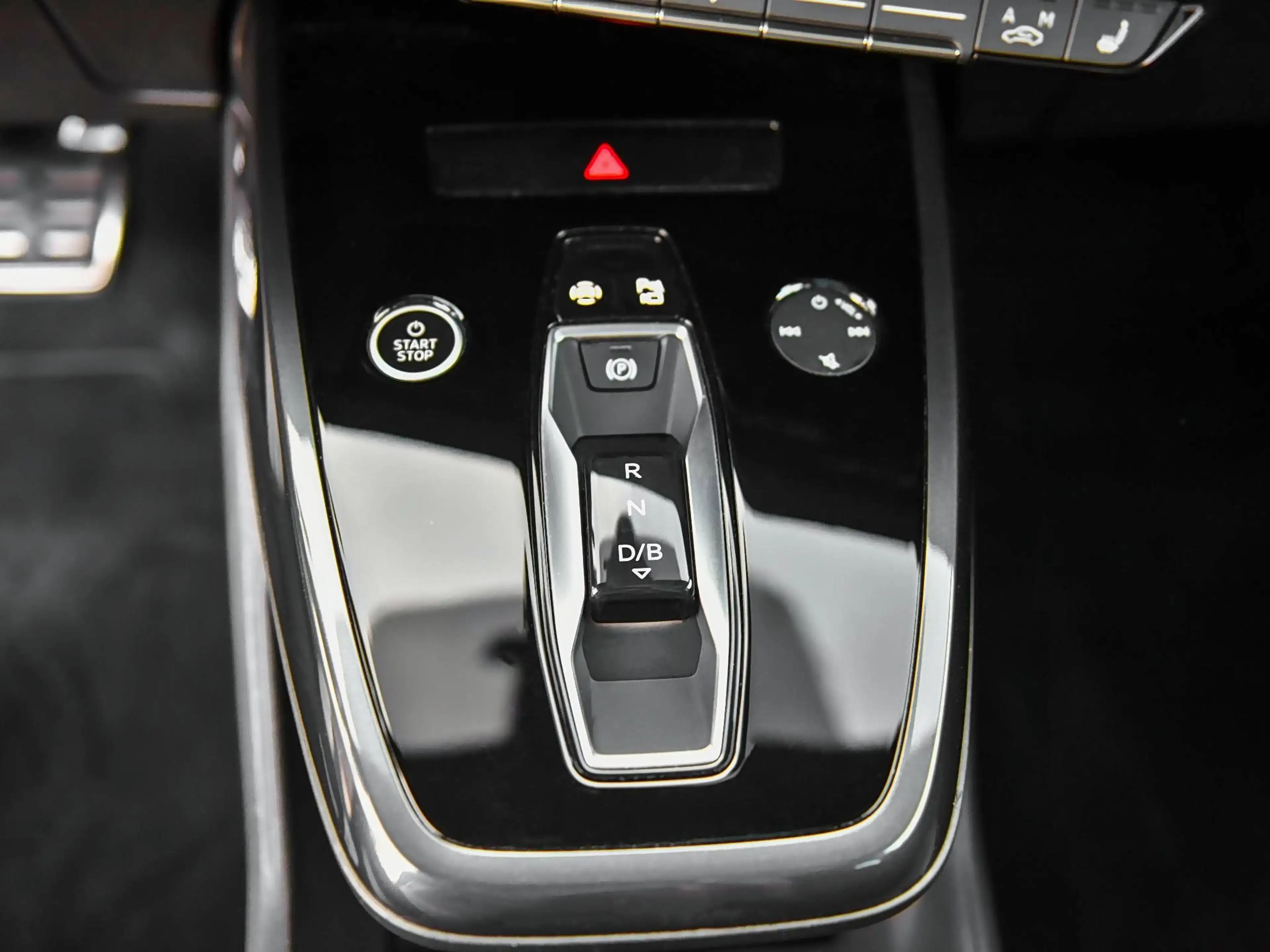 Audi Q4 e-tron 50 quattro S-Line 77 kWh Leren Bekleding Panoramad — photo 30