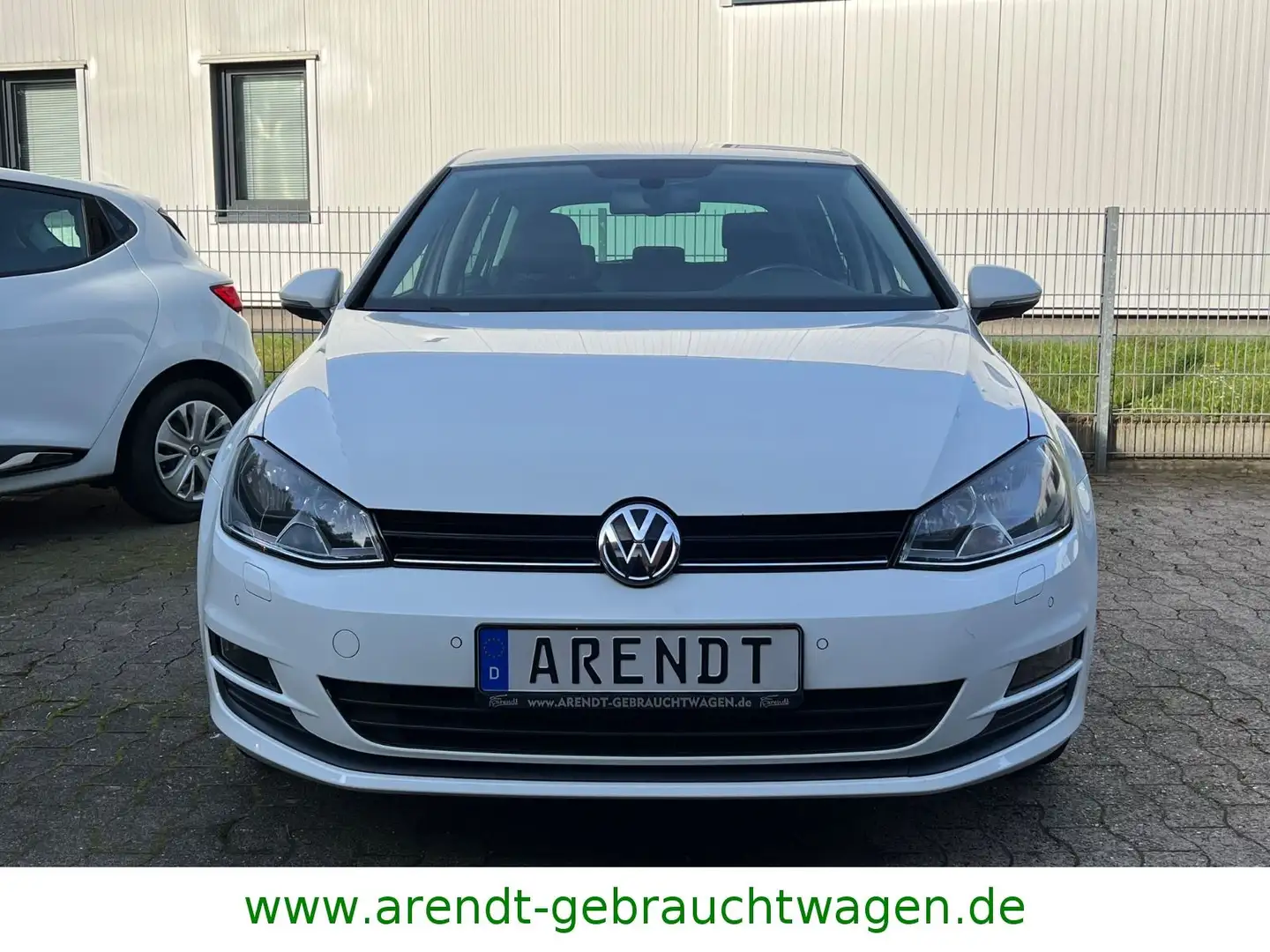 Volkswagen Golf VII Lim. Cup BMT*SHZ/NAVI/PDC/LICHTSENSOR* Weiß - 2