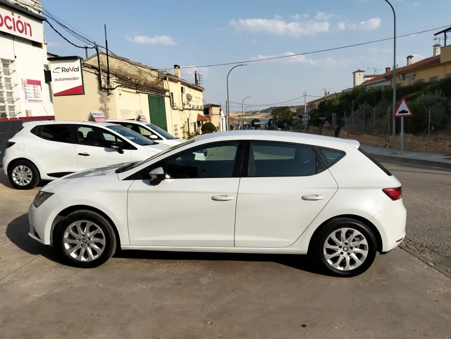 SEAT Leon ST 1.6TDI CR S&S Style 105 Blanco - 2