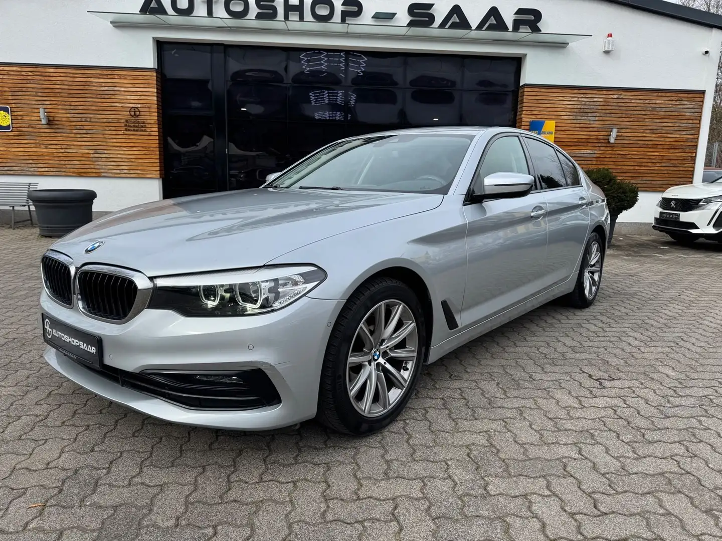 BMW 520 d limo. Sport Line/AUTOMATIK/KAMERA/NAVI Argent - 2