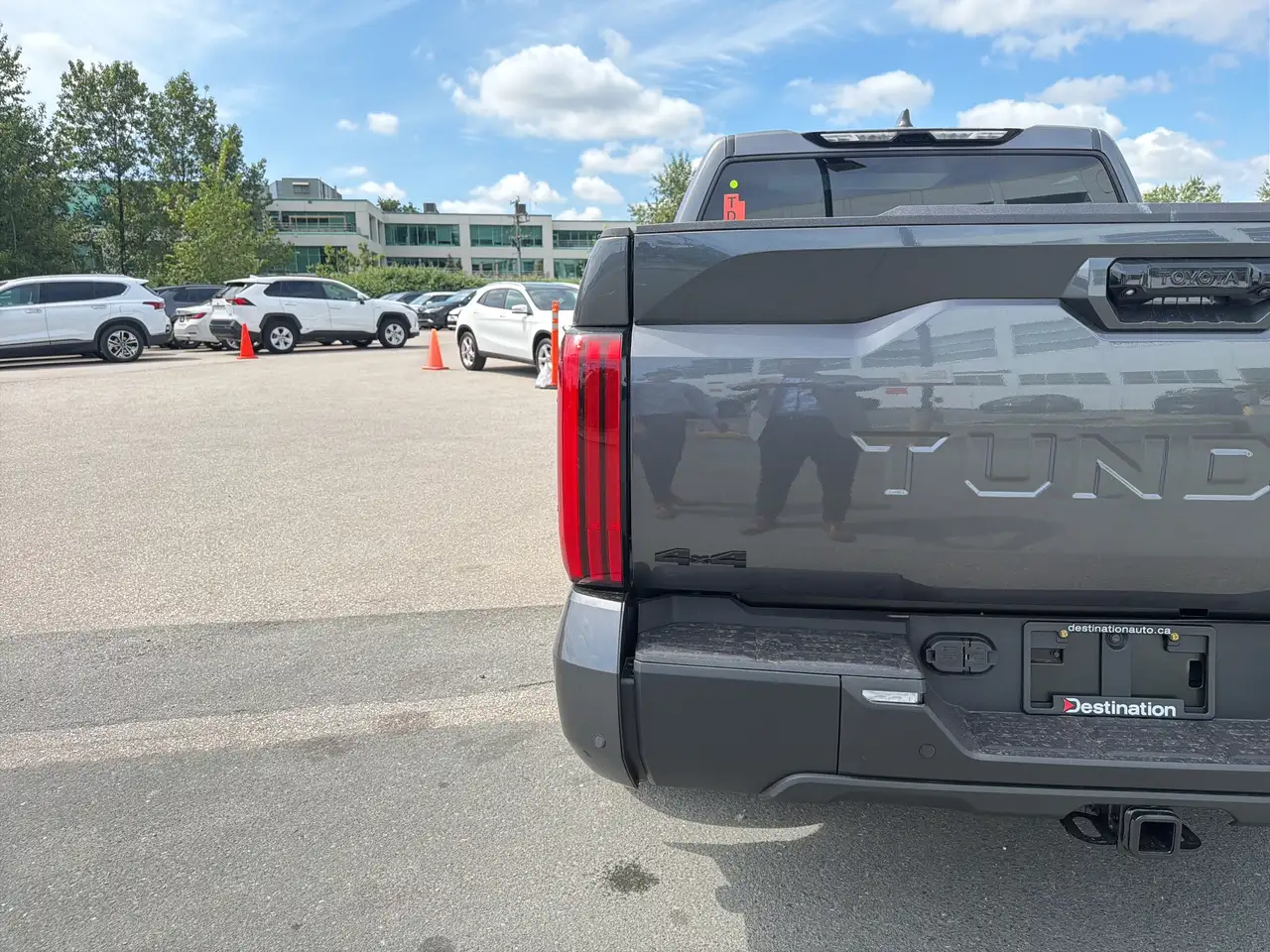 Toyota Tundra снимка Toyota Tundra