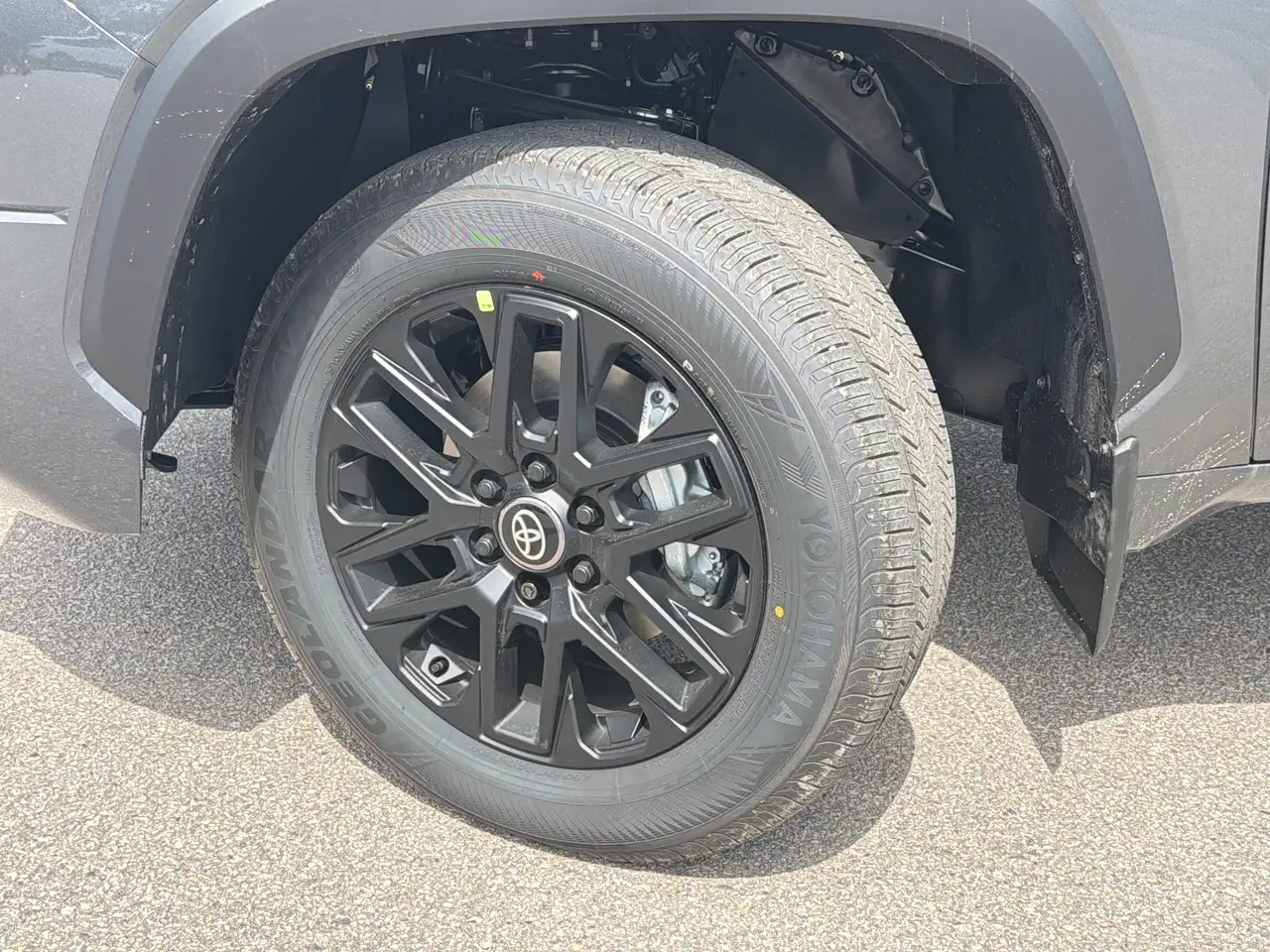 Toyota Tundra снимка Toyota Tundra