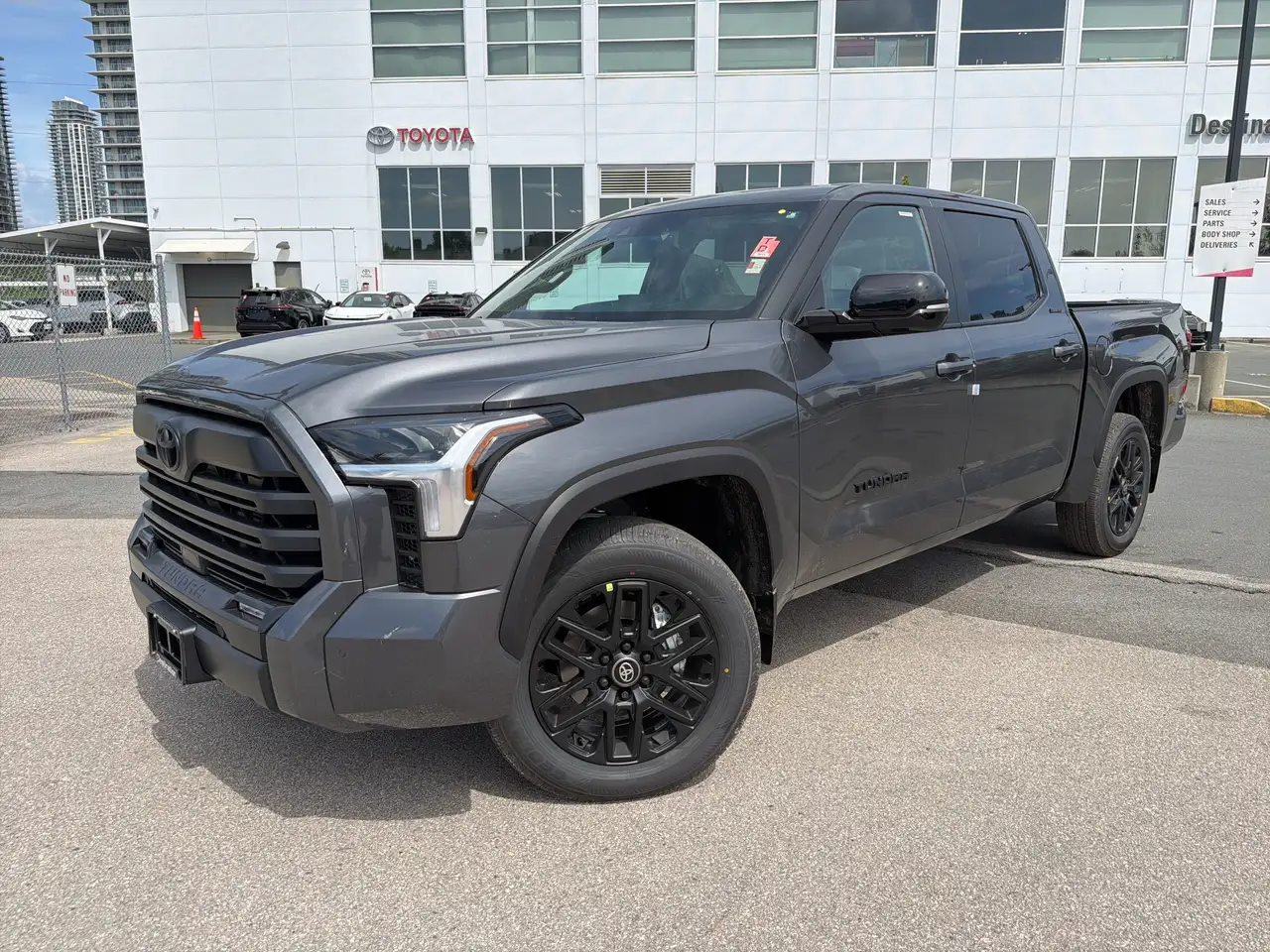 Toyota Tundra снимка Toyota Tundra