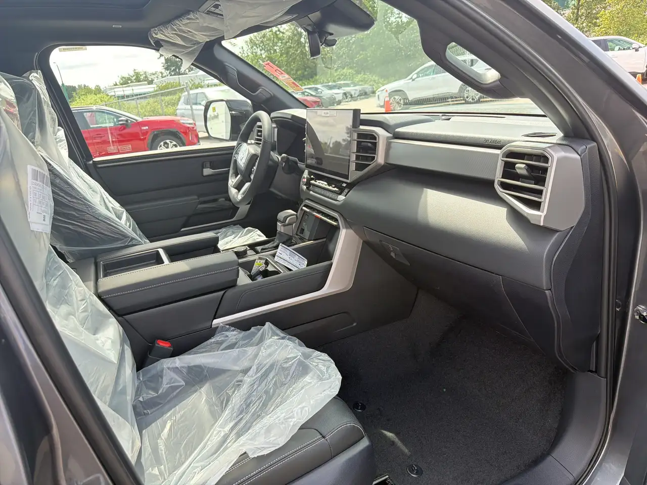 Toyota Tundra снимка Toyota Tundra
