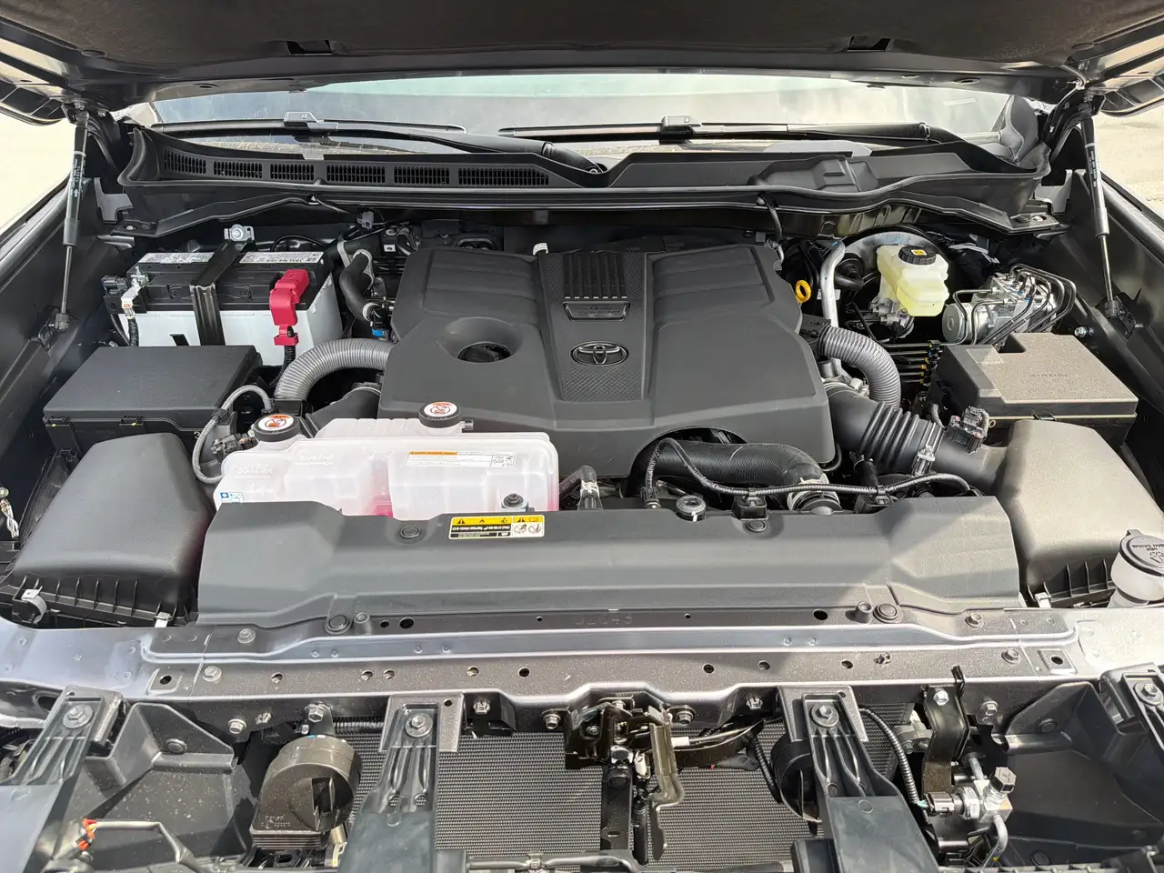 Toyota Tundra снимка Toyota Tundra