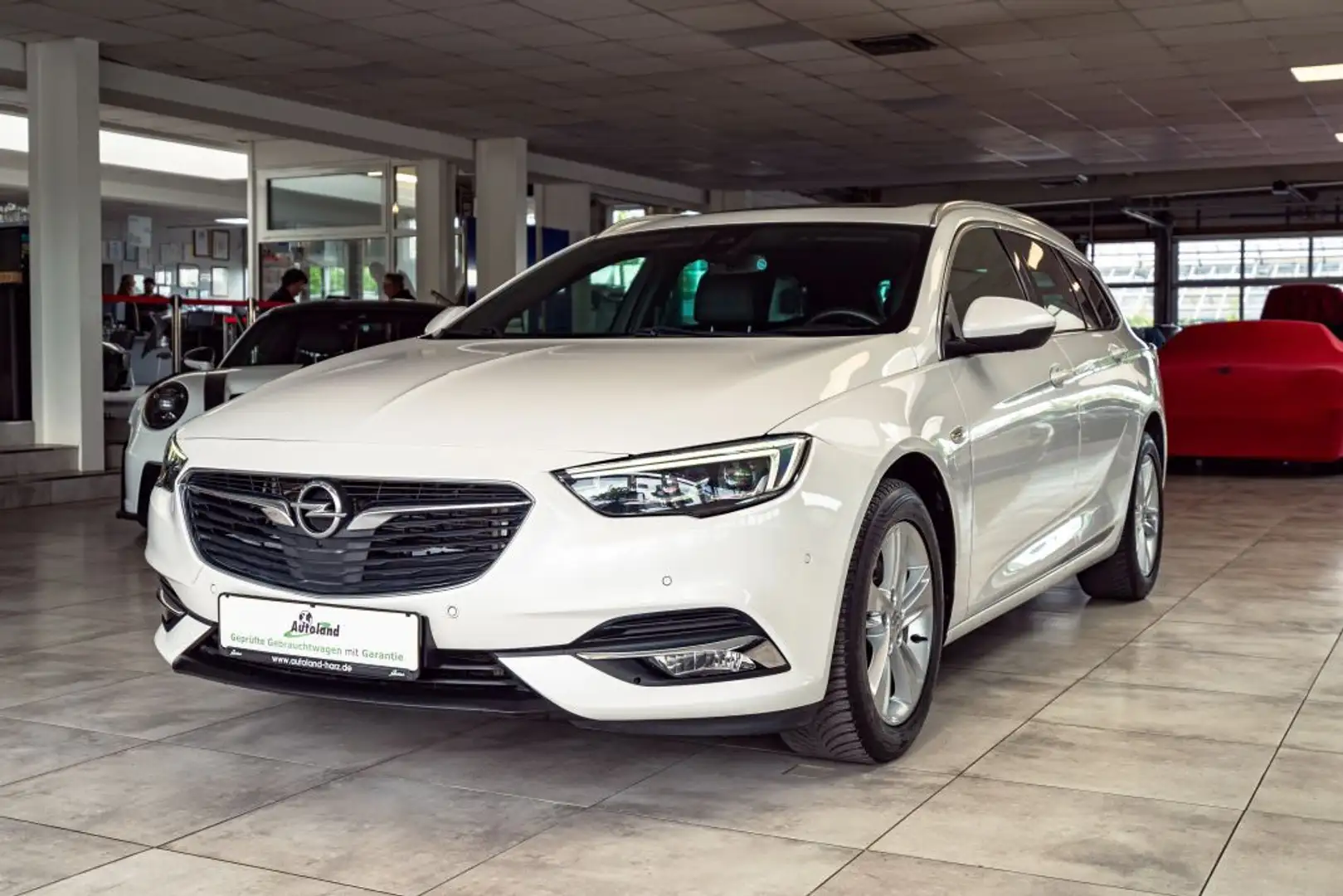 Opel Insignia Sports Tourer 2.0 Diesel Aut.Innovation Weiß - 1