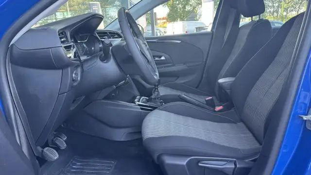 Opel Corsa view 8