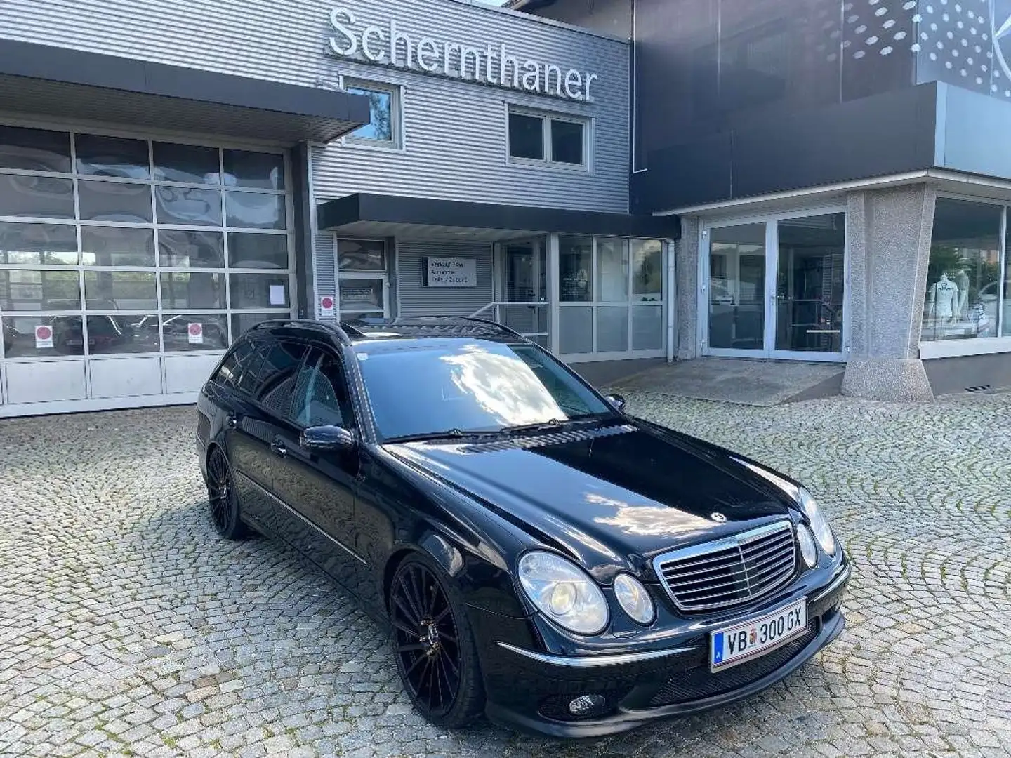 Mercedes-Benz E 500 E 500 T Avantgarde 4MATIC Aut. Avantgarde Negro - 2