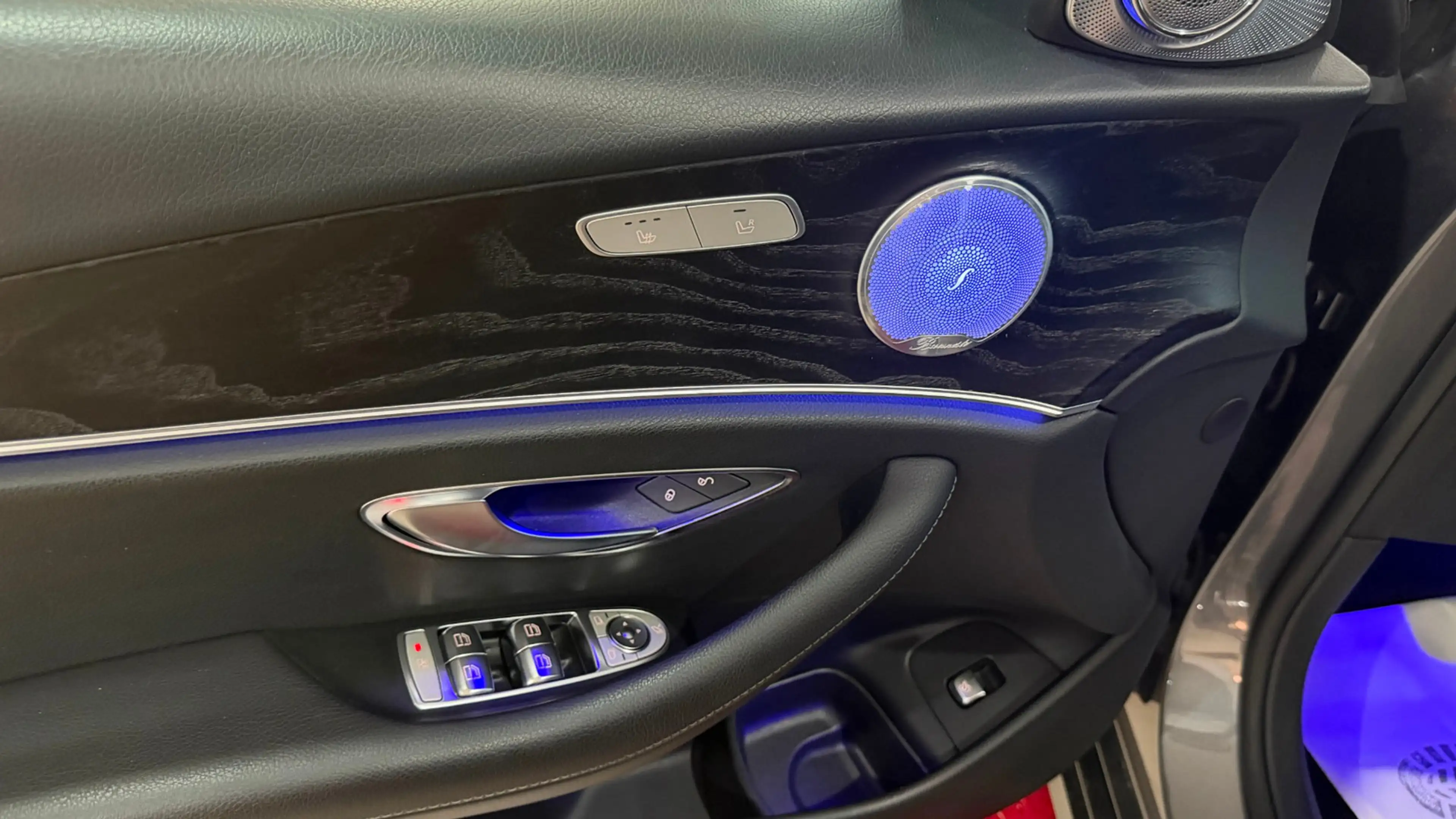 Mercedes-Benz E 220 d 9G WIDESCREEN*AMBIENTE — photo 14