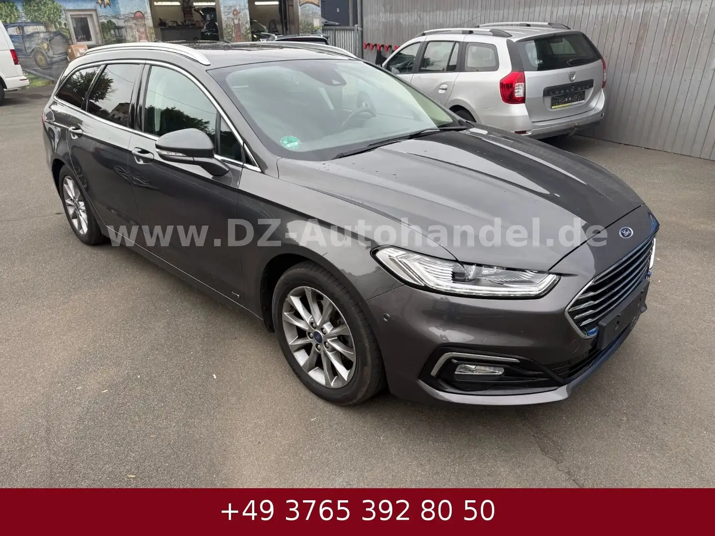 Ford Mondeo 2,0 EcoBlue 140kW Titanium Allrad Grau - 1