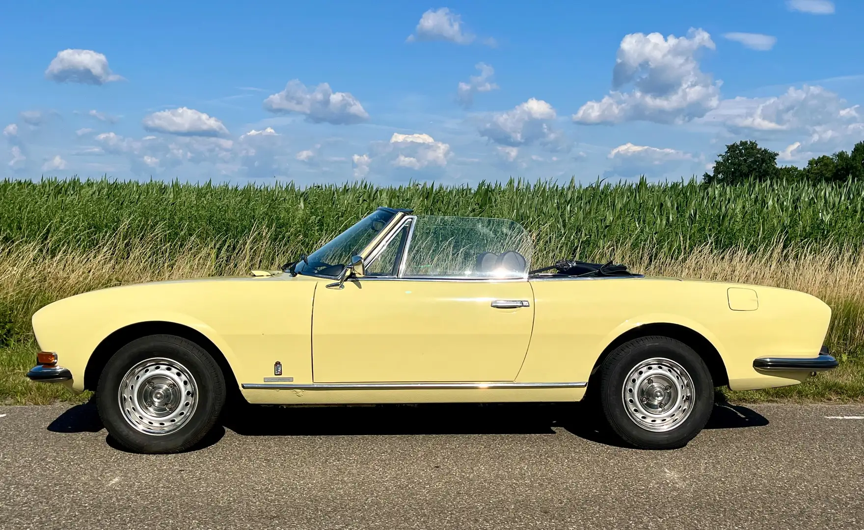 Peugeot 504 V6 Cabrio Amarillo - 1