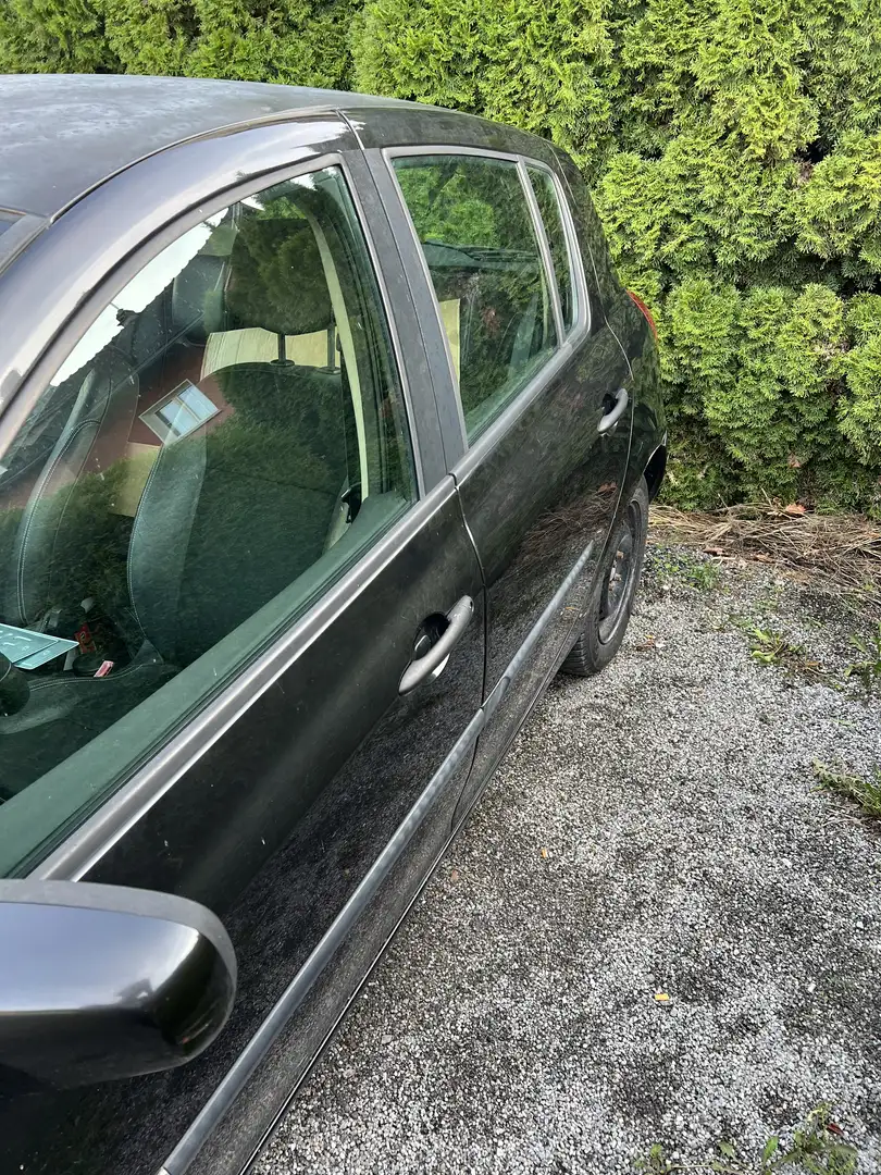Renault Clio 1.4 16V Schwarz - 2