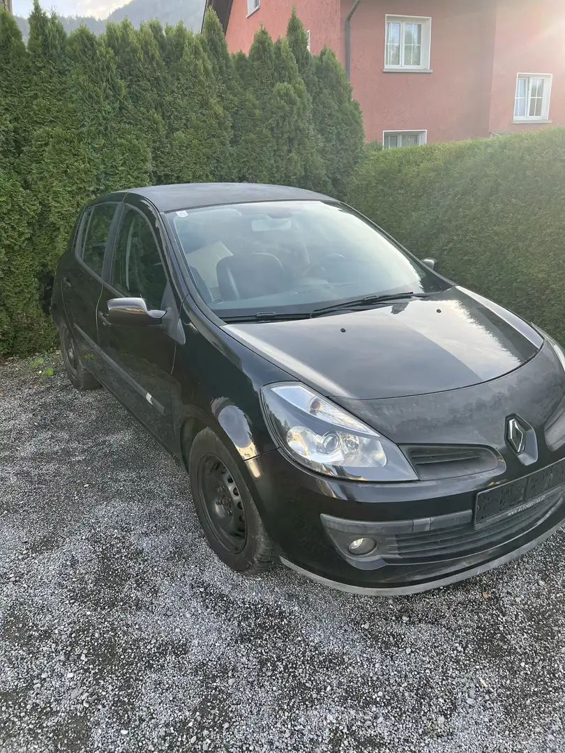 Renault Clio 1.4 16V Schwarz - 1