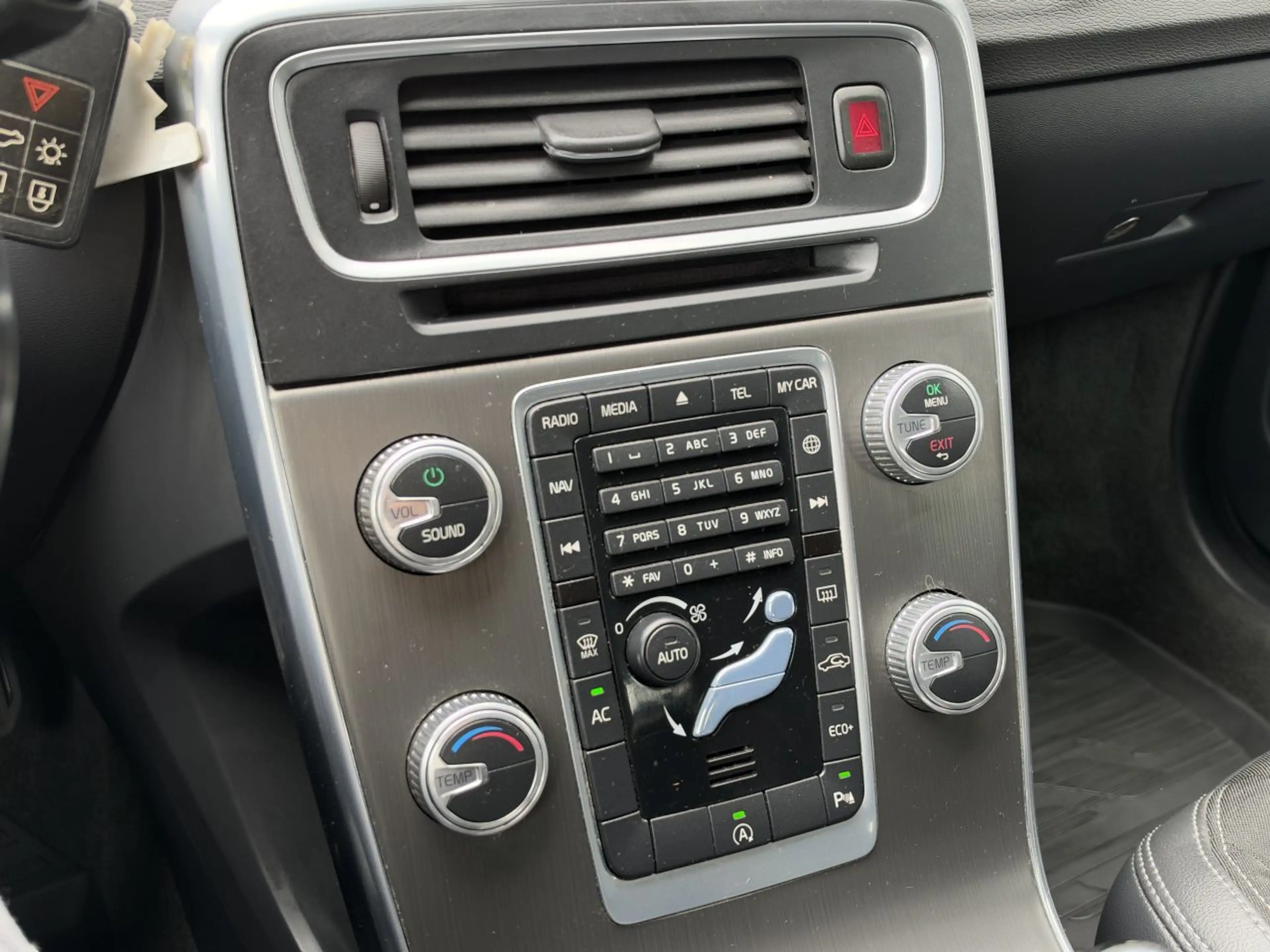 Volvo V60 Cross Country V-60 2.0 D4 Navi Clima EURO-6 — photo 11