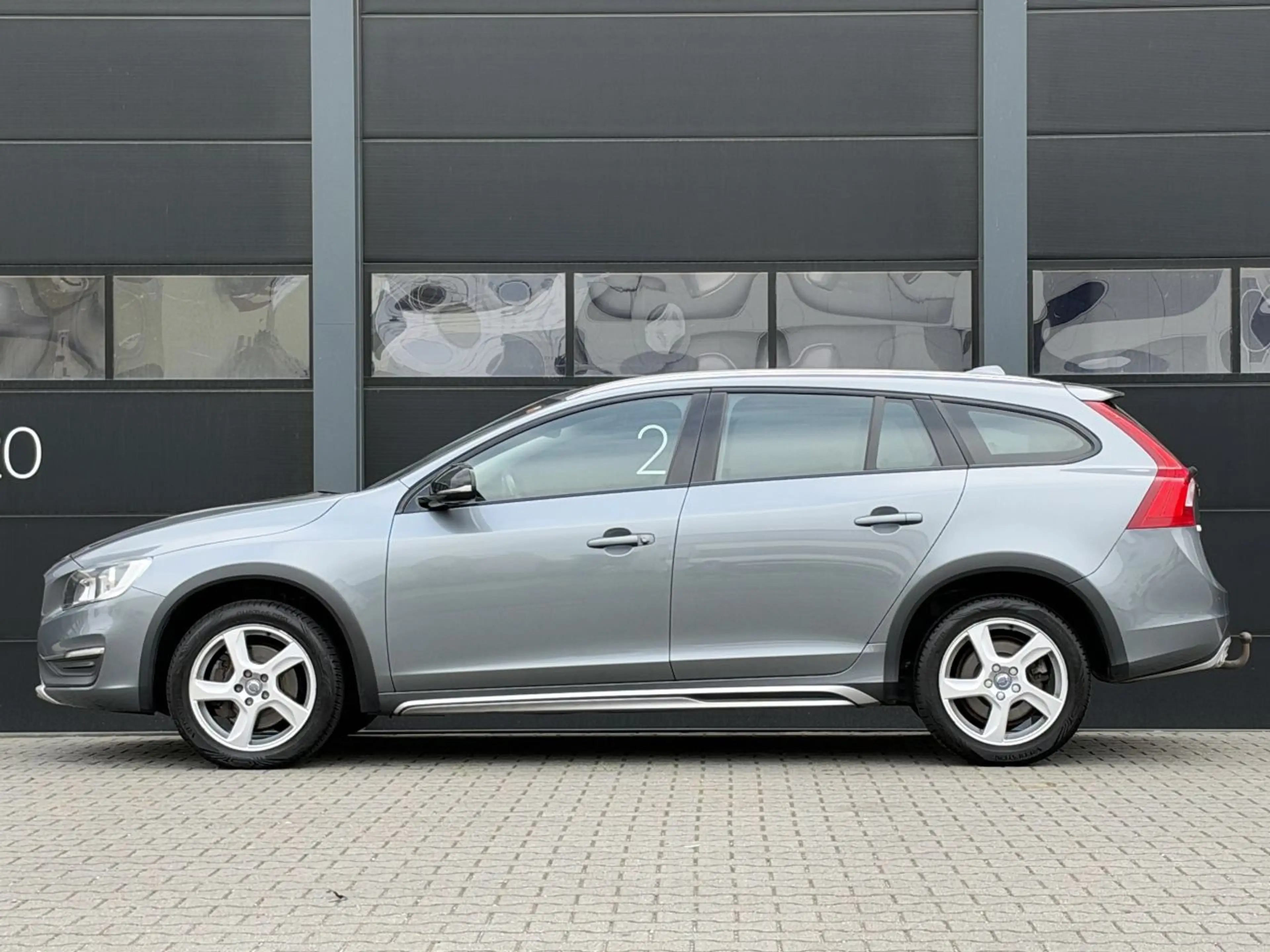 Volvo V60 Cross Country V-60 2.0 D4 Navi Clima EURO-6 — photo 6