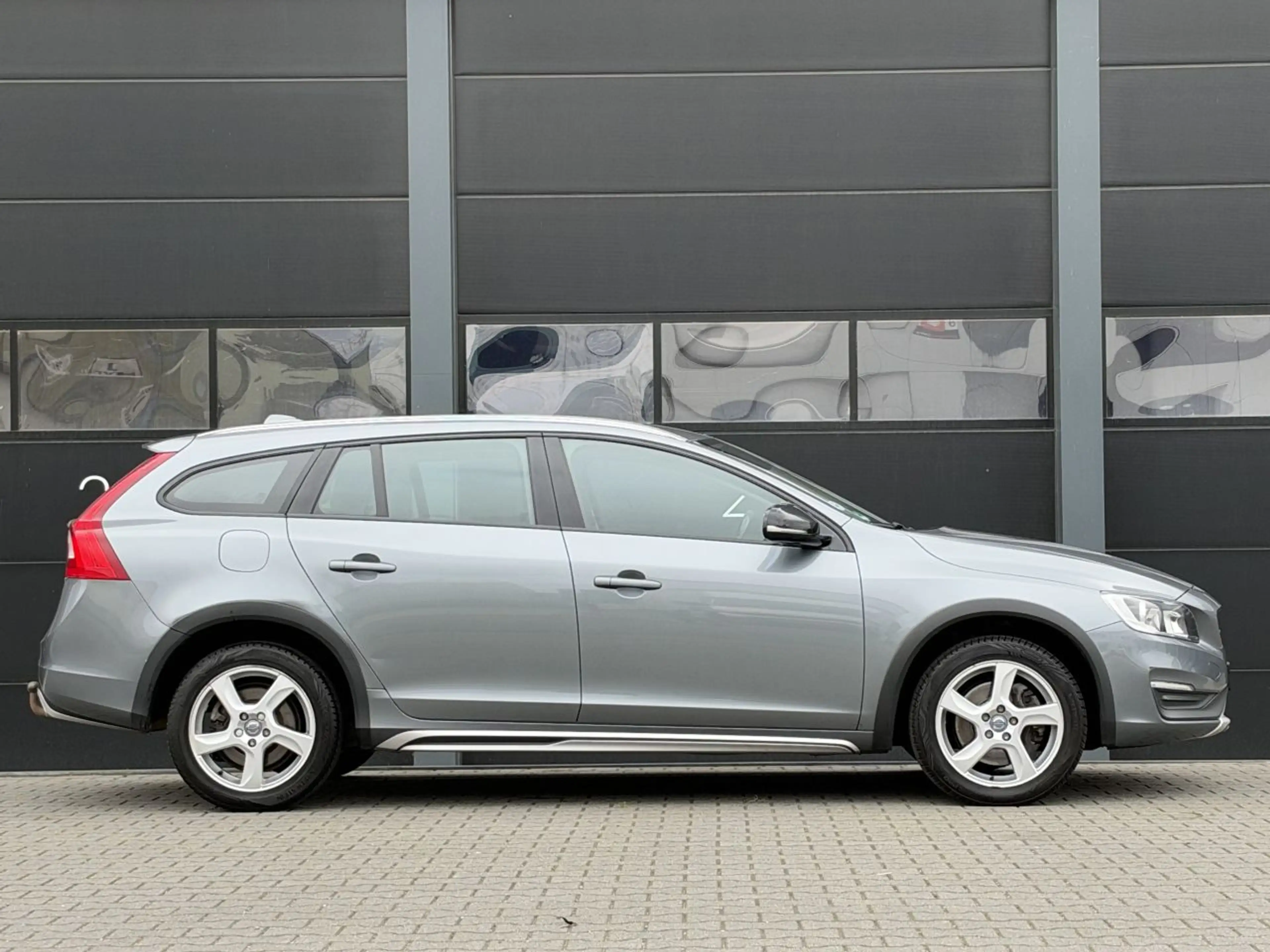 Volvo V60 Cross Country V-60 2.0 D4 Navi Clima EURO-6 — photo 3