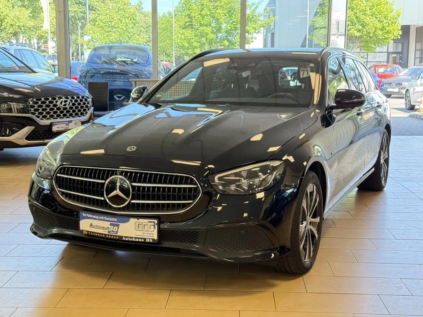 Mercedes-Benz E 300 de*MBUX*ACC*360cam*AHK*Ambiente*SHZ*Navi Schwarz - 1