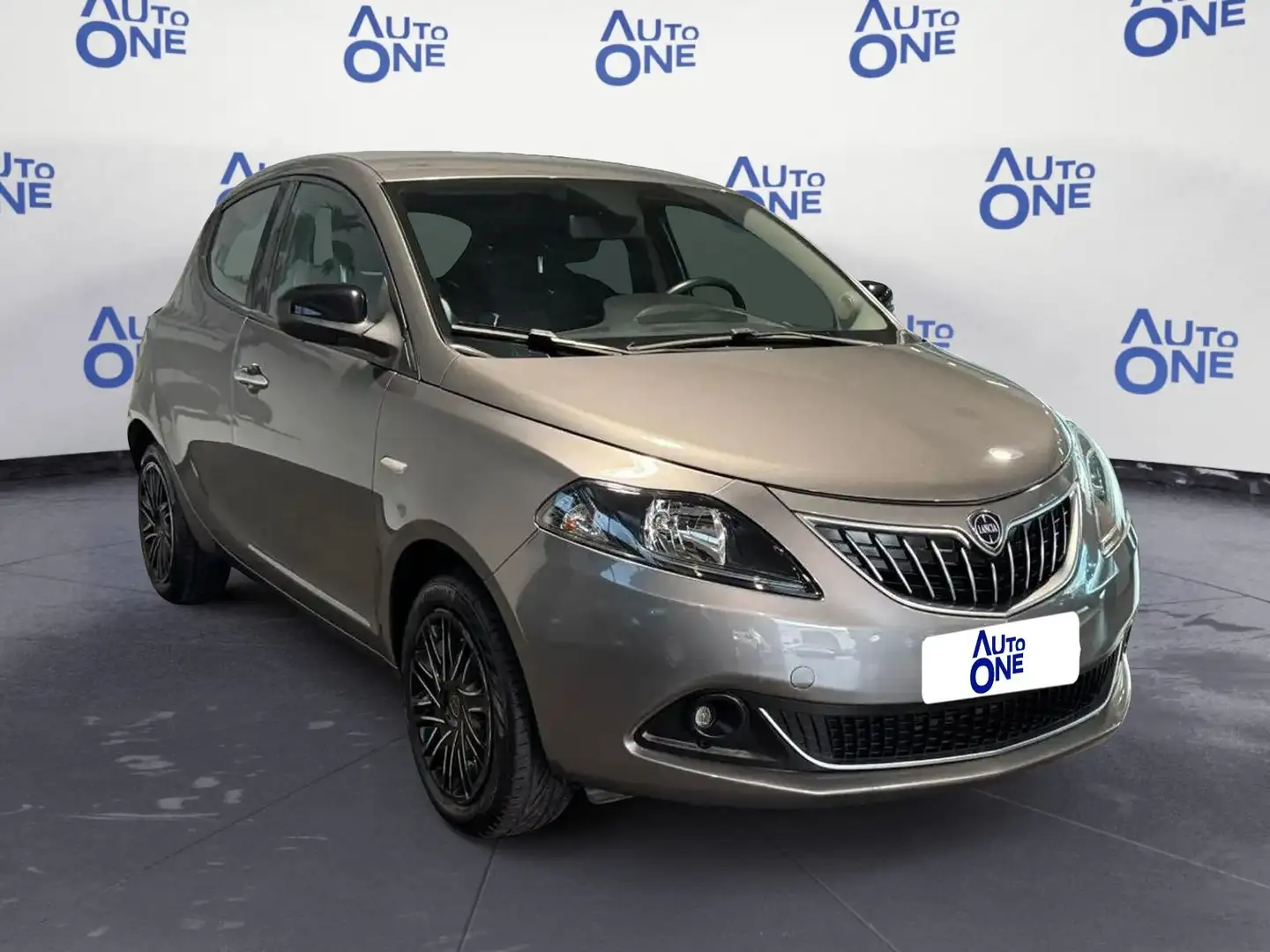 Lancia Ypsilon 1.0 HYBRID 70CV ORO - @ Grigio - 1