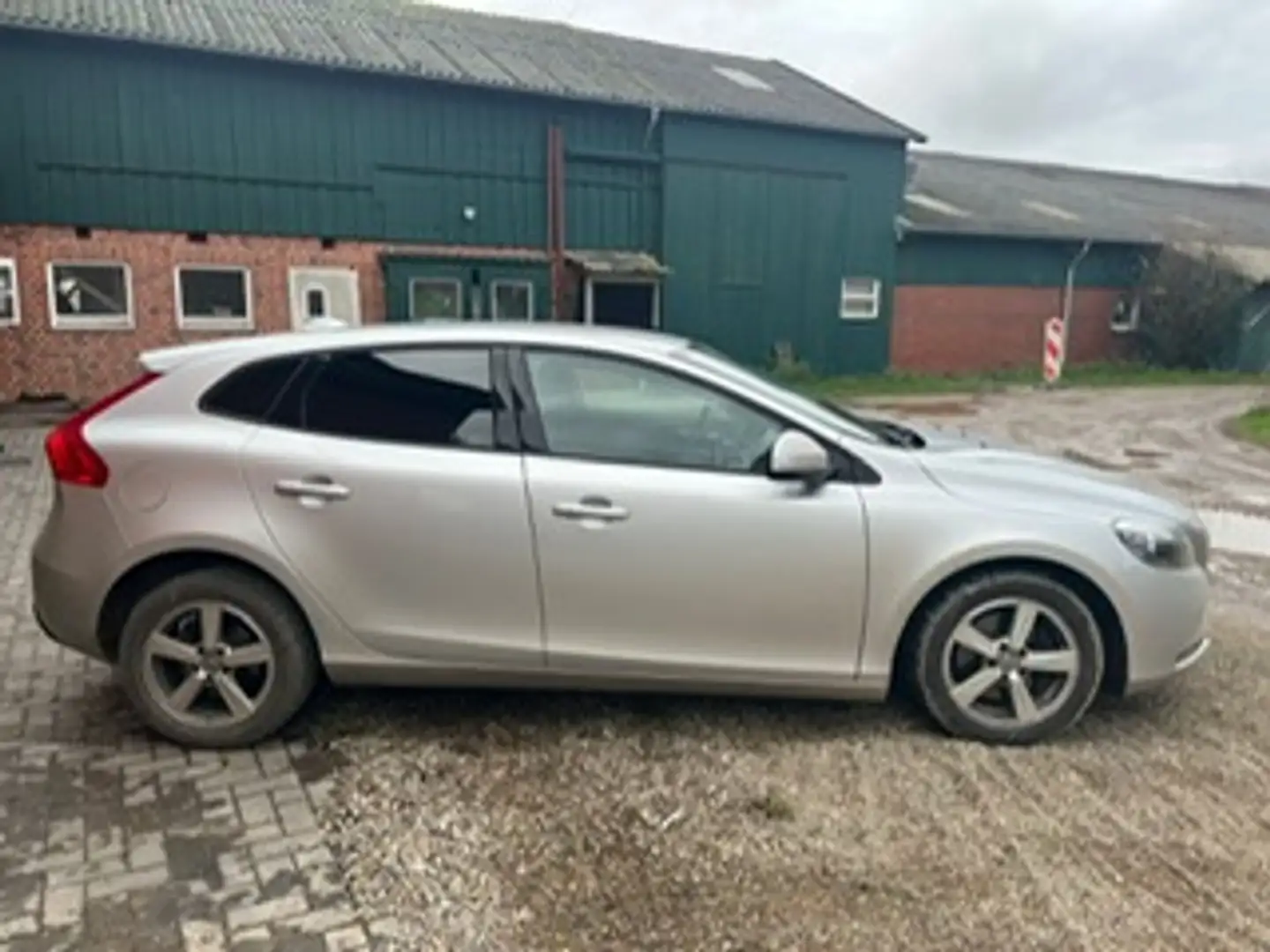 Volvo V40 V40 1.9 D Comfort Grau - 2