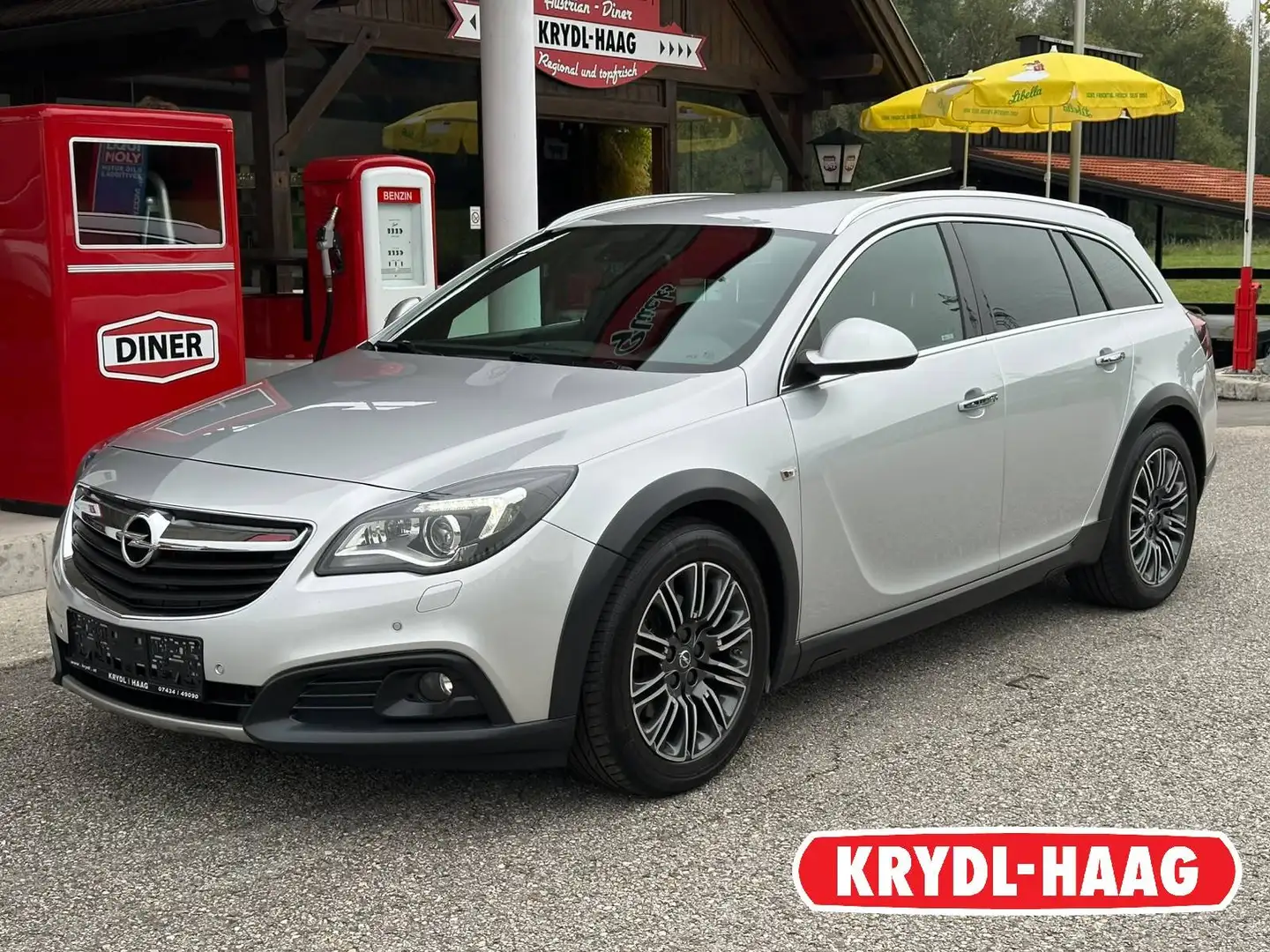 Opel Insignia Insignia Country Tourer 2,0 CDTI Allrad Aut. Silber - 1