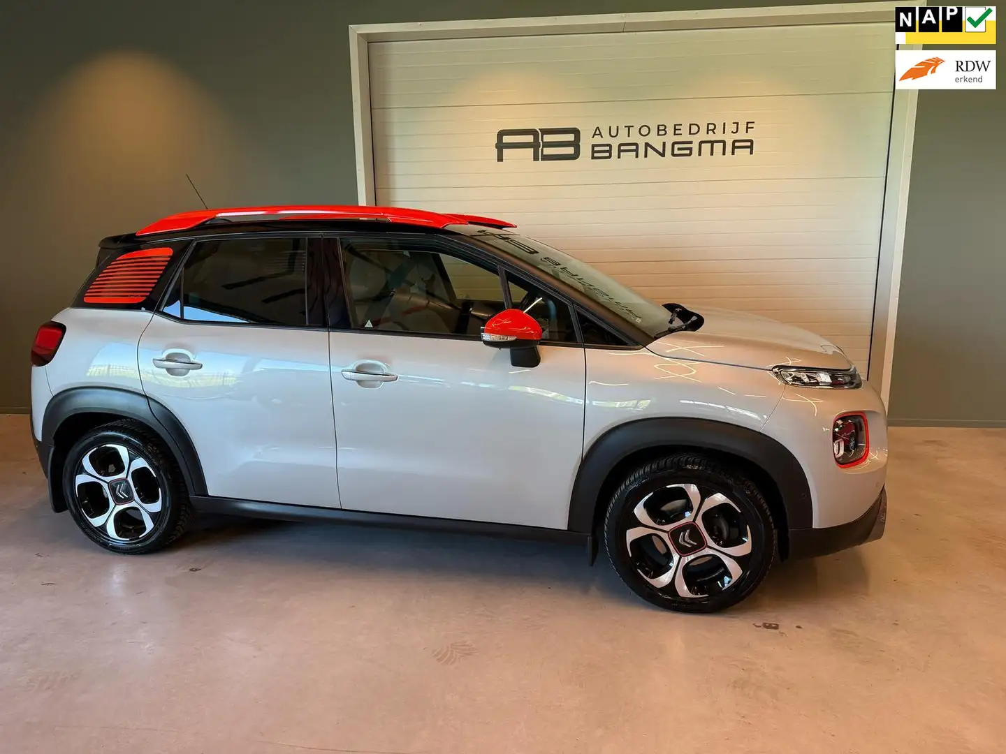 Citroen C3 Aircross 1.2 PureTech AUTOMAAT S&S SHINE/CLIMA AIRCO/APPLE Grijs - 1