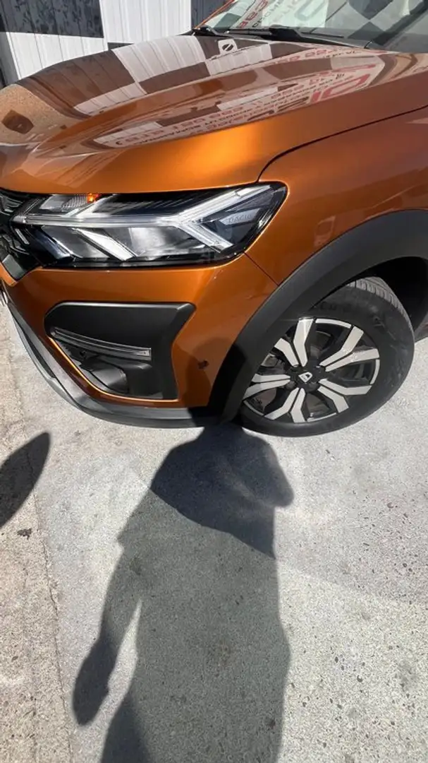 Dacia Sandero 90cv nacional Oranje - 2
