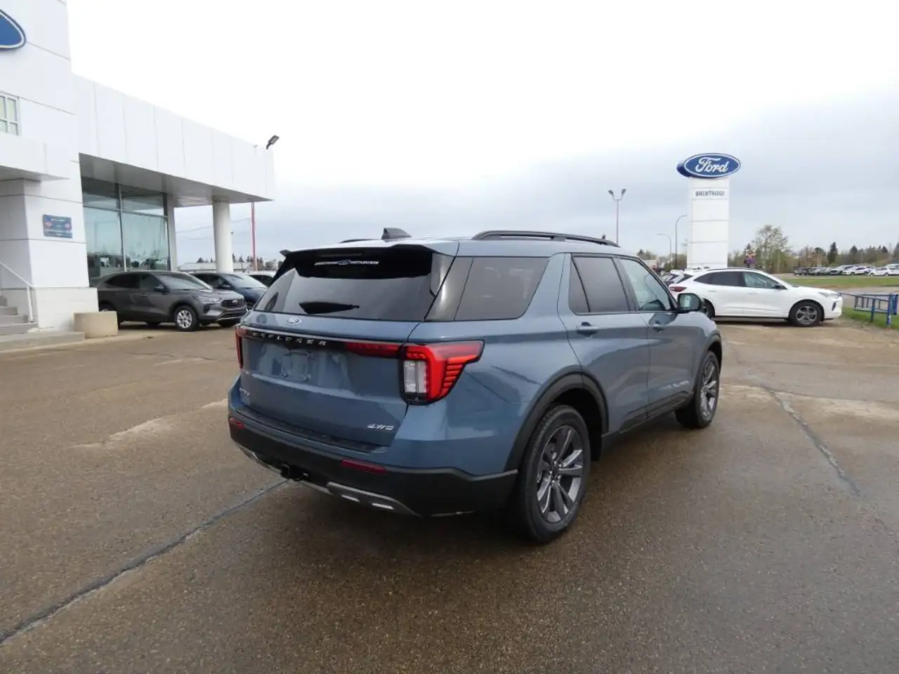Ford Explorer снимка Ford Explorer