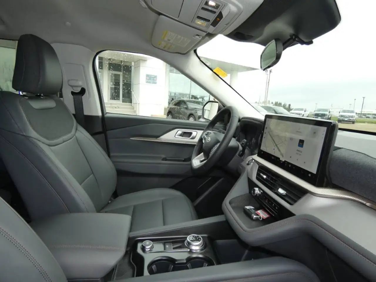 Ford Explorer снимка Ford Explorer