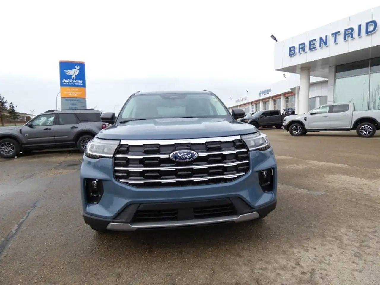 Ford Explorer снимка Ford Explorer