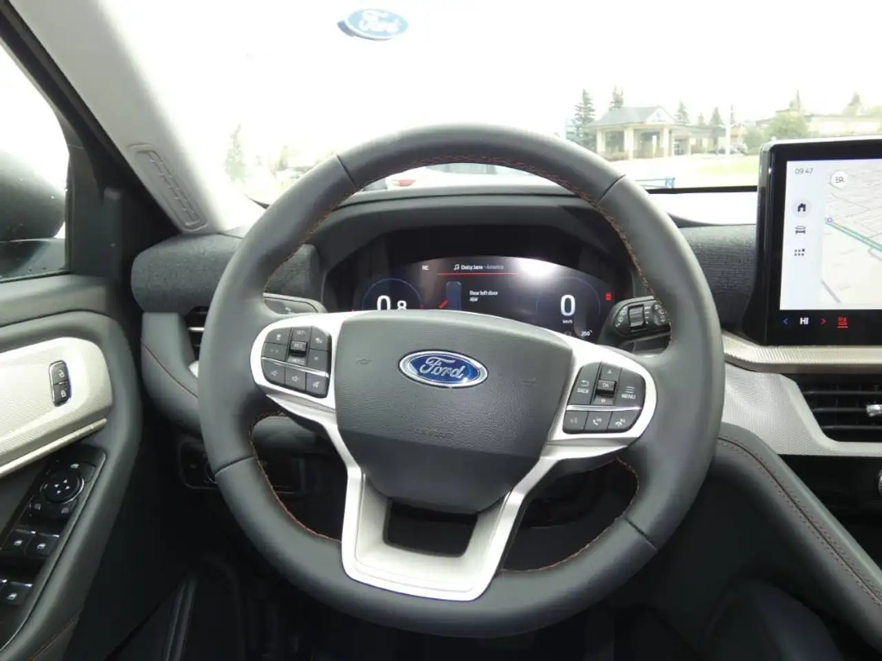 Ford Explorer снимка Ford Explorer