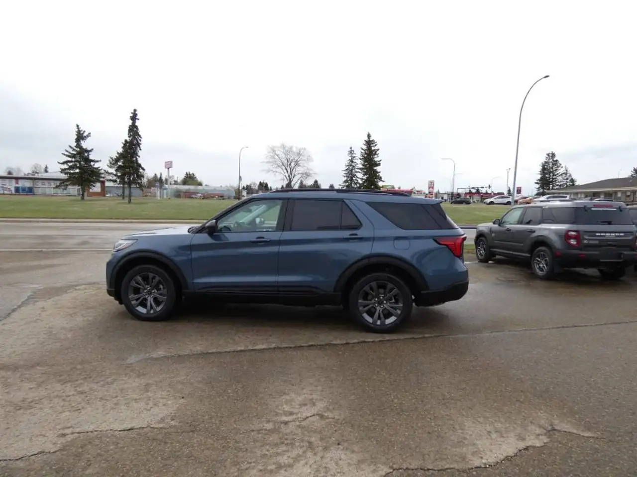Ford Explorer снимка Ford Explorer