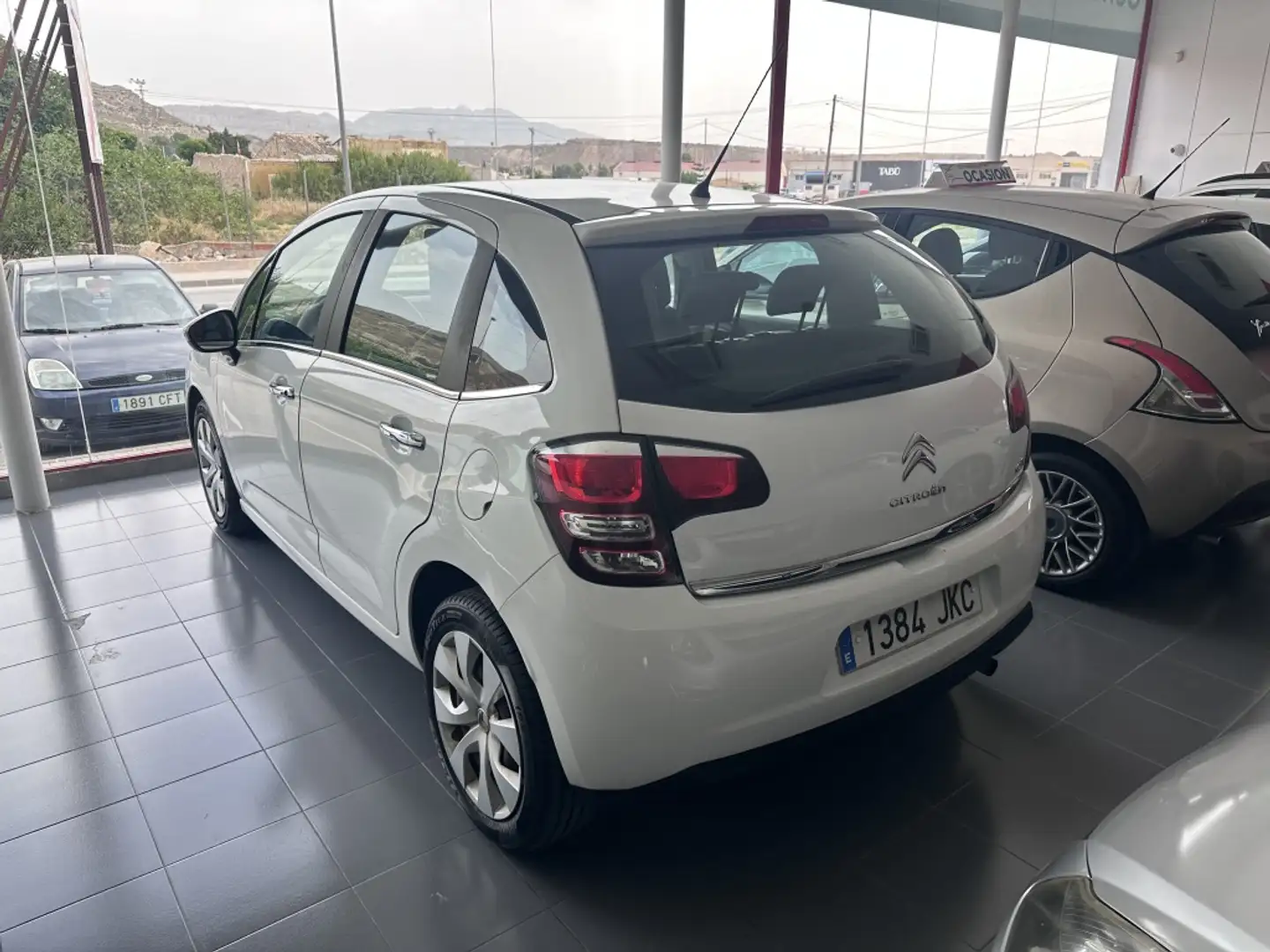 Citroen C3 1.2 PureTech Feel Edition 82 Blanco - 2