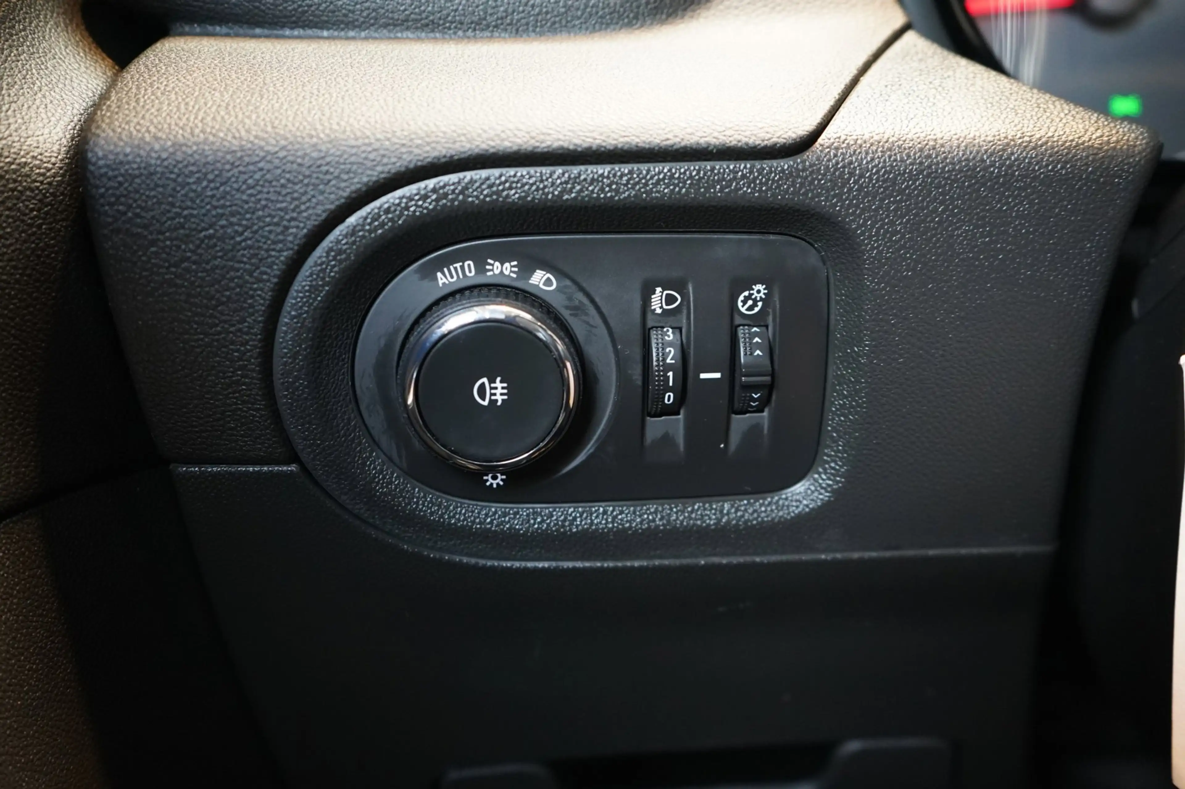 Opel Grandland X 1.2 Turbo Business Edition | AUT | CRUISE | TREKHA — photo 27