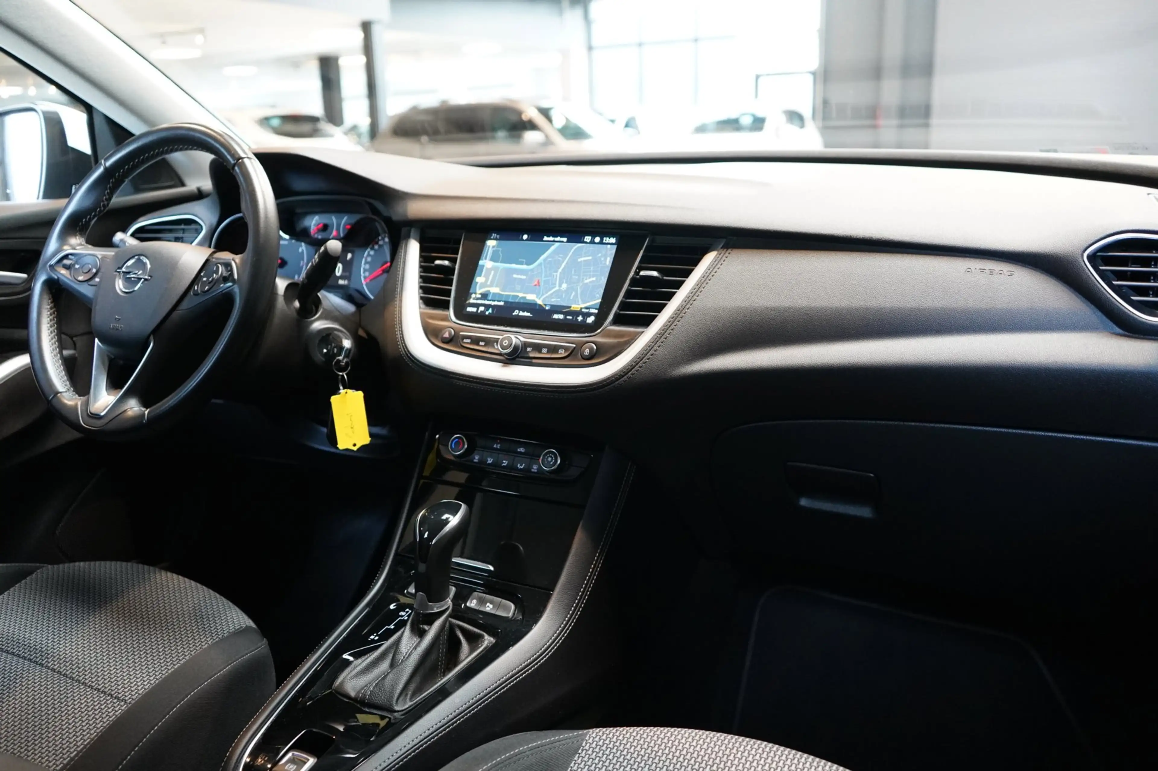 Opel Grandland X 1.2 Turbo Business Edition | AUT | CRUISE | TREKHA — photo 16