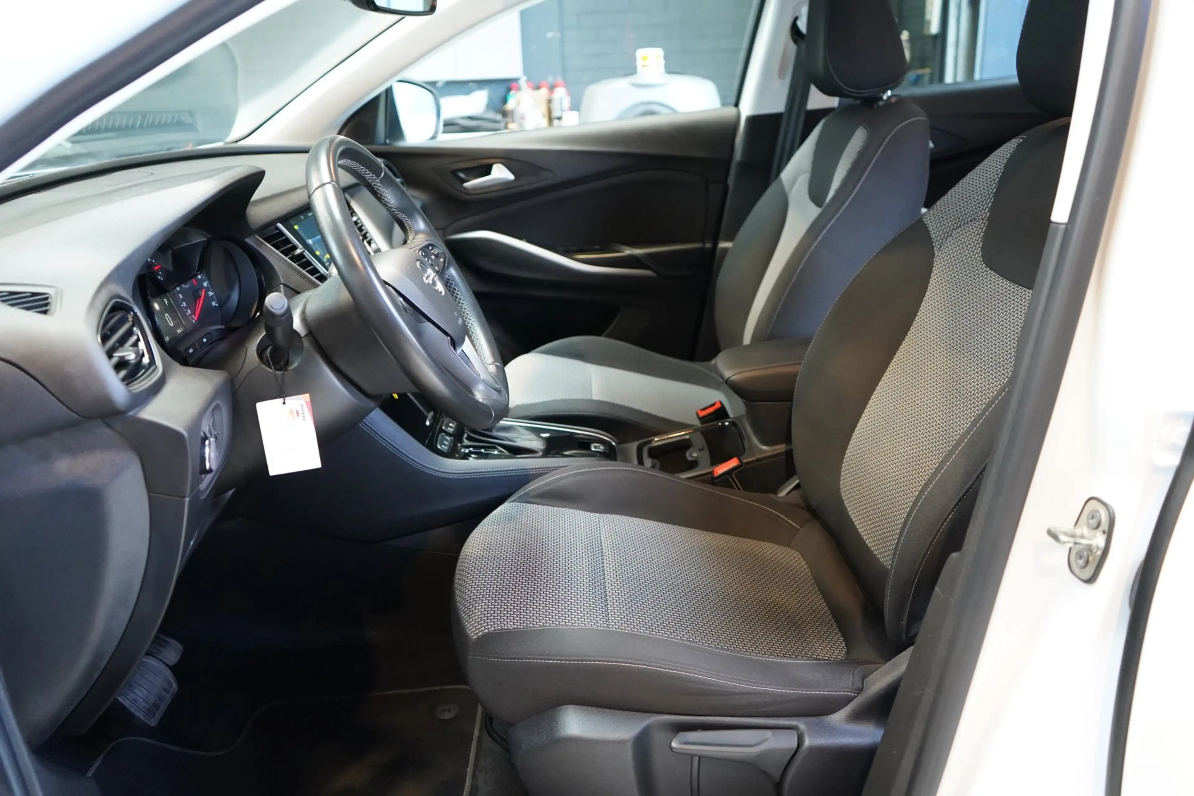 Opel Grandland X 1.2 Turbo Business Edition | AUT | CRUISE | TREKHA — photo 18
