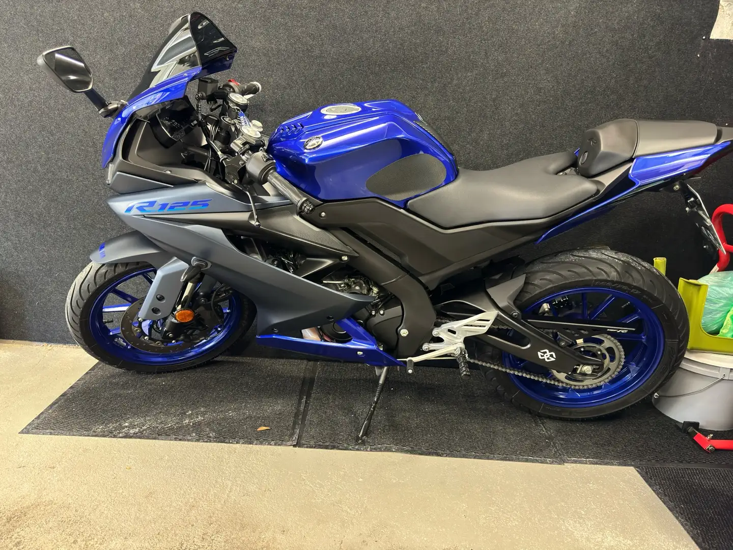 Yamaha YZF-R125 Kék - 2