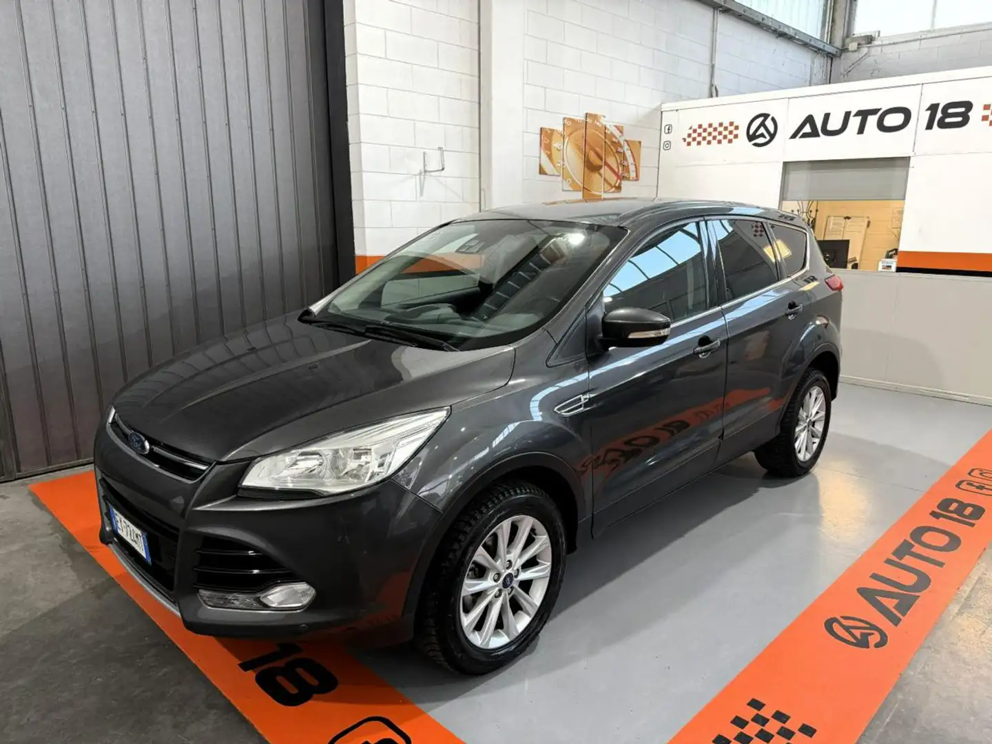 Ford Kuga 1.5 EcoBoost 150 CV  Titanium+Tagliandi Ufficiali! Grigio - 1
