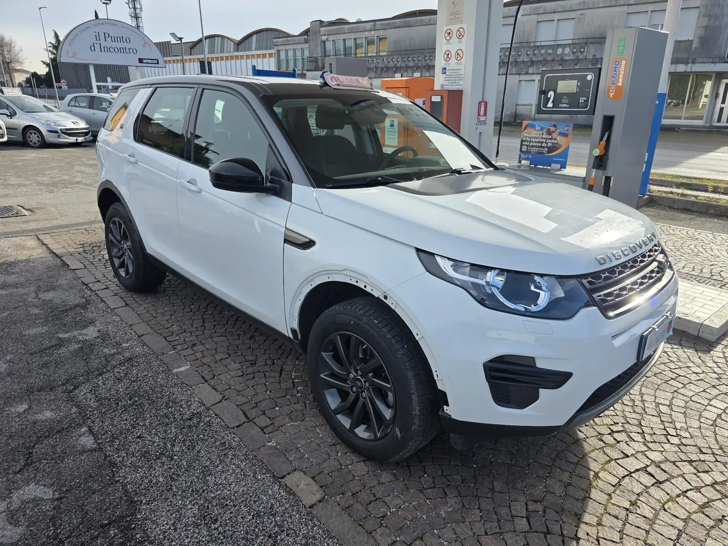 Land Rover Discovery Sport 2.0 con 284.000km motore nuovo a 150.000km Bianco - 1
