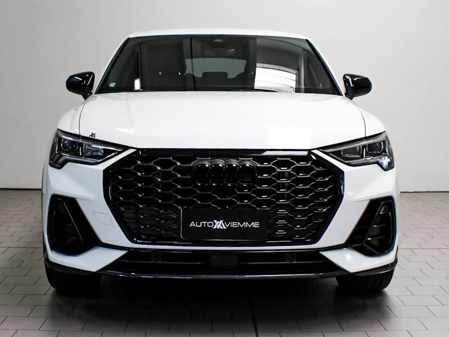Audi Q3 Spb 35 1.5 tfsi S line edition s-tronic Wit - 2