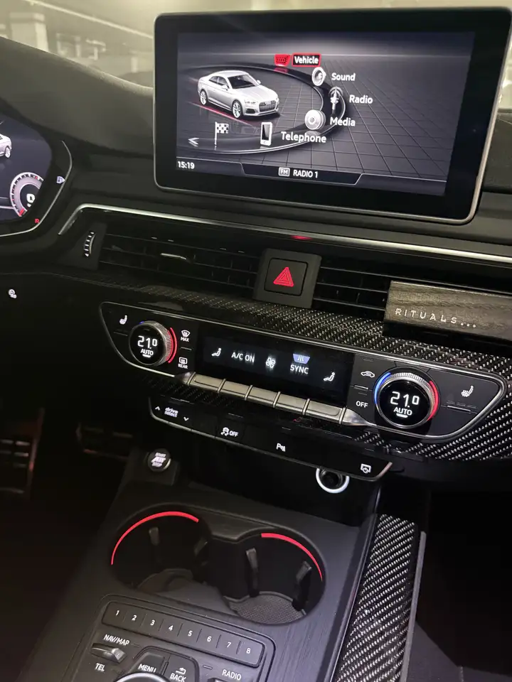 Audi RS5 снимка Audi RS5