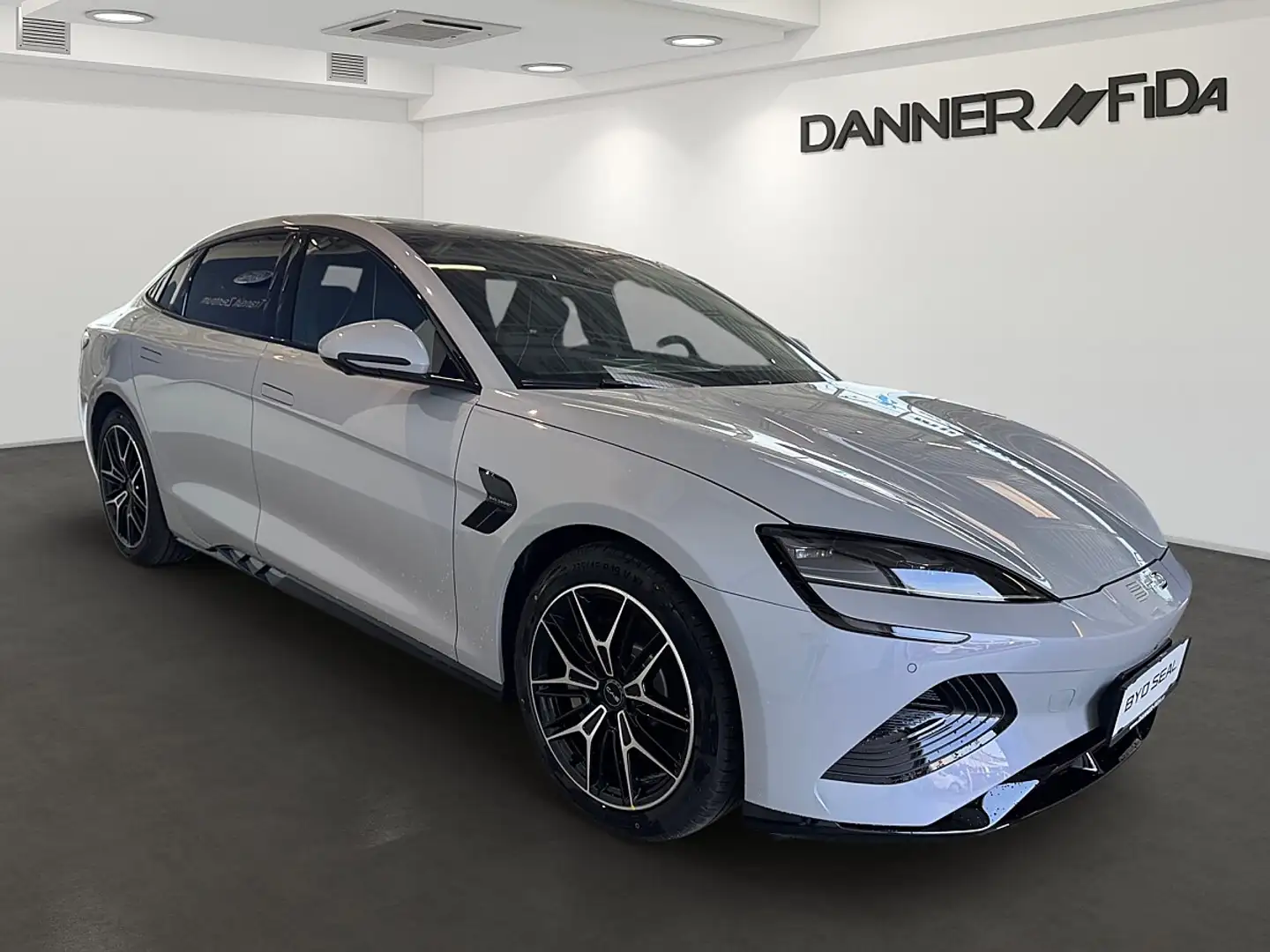 BYD Seal Design Osterreich Paket 82.5 kWh (*AKTIONSPREIS*) Grau - 2