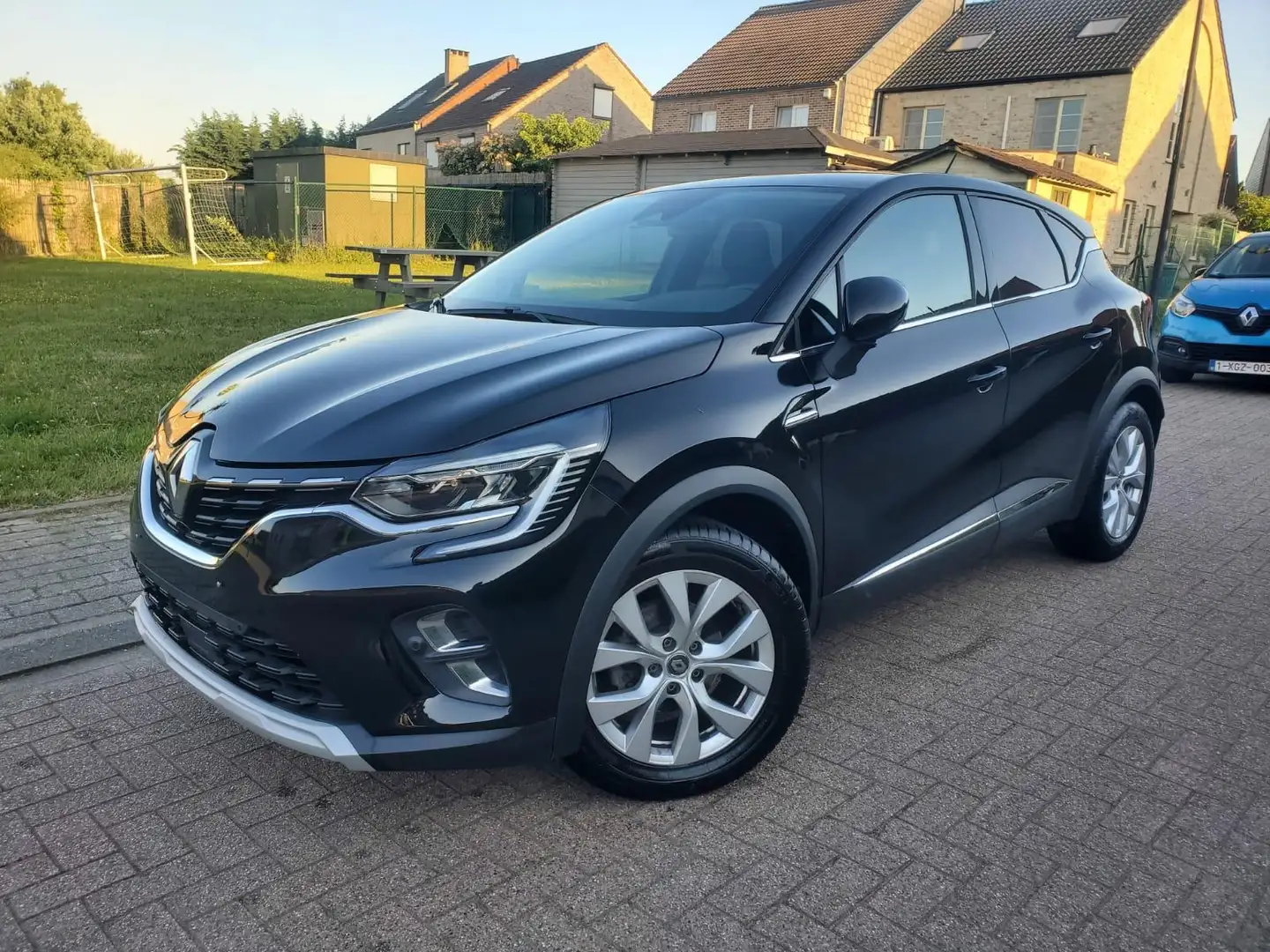 Renault Captur Captur 1.33 TCe Initiale Paris GPF EDC Zwart - 1