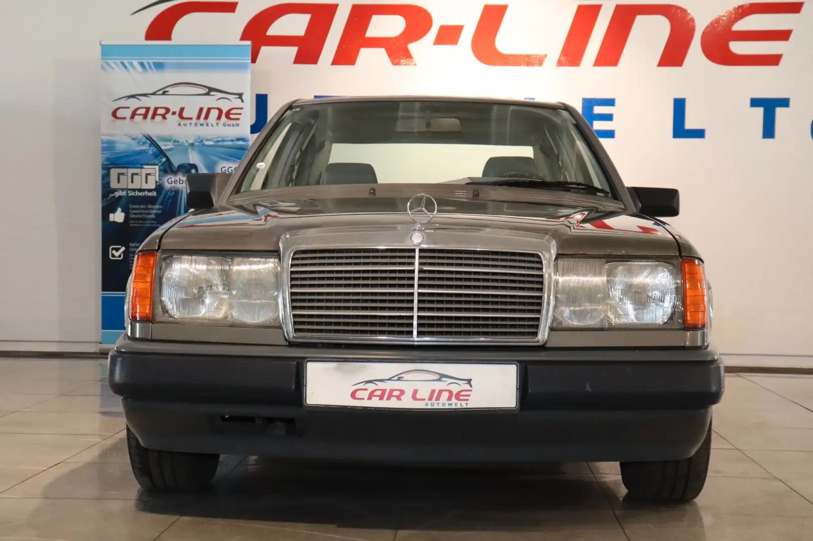 Mercedes-Benz 230 *Automatik*H-Zulassung*E-Fenster* Grau - 2