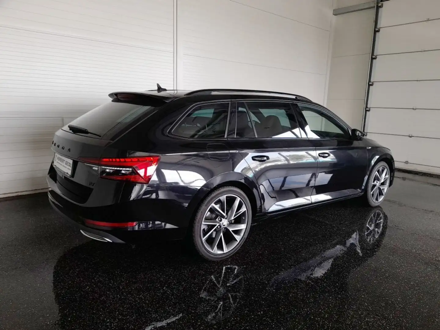 Skoda Superb Kombi SPORTLINE PHEV 156/218 DSG *SKY / STANDHZG / MATRIX-LED / DCC / 19 ZOLL / VIRTUELL / NAVI / AHV & 360° KAMERA / ACC Schwarz - 2