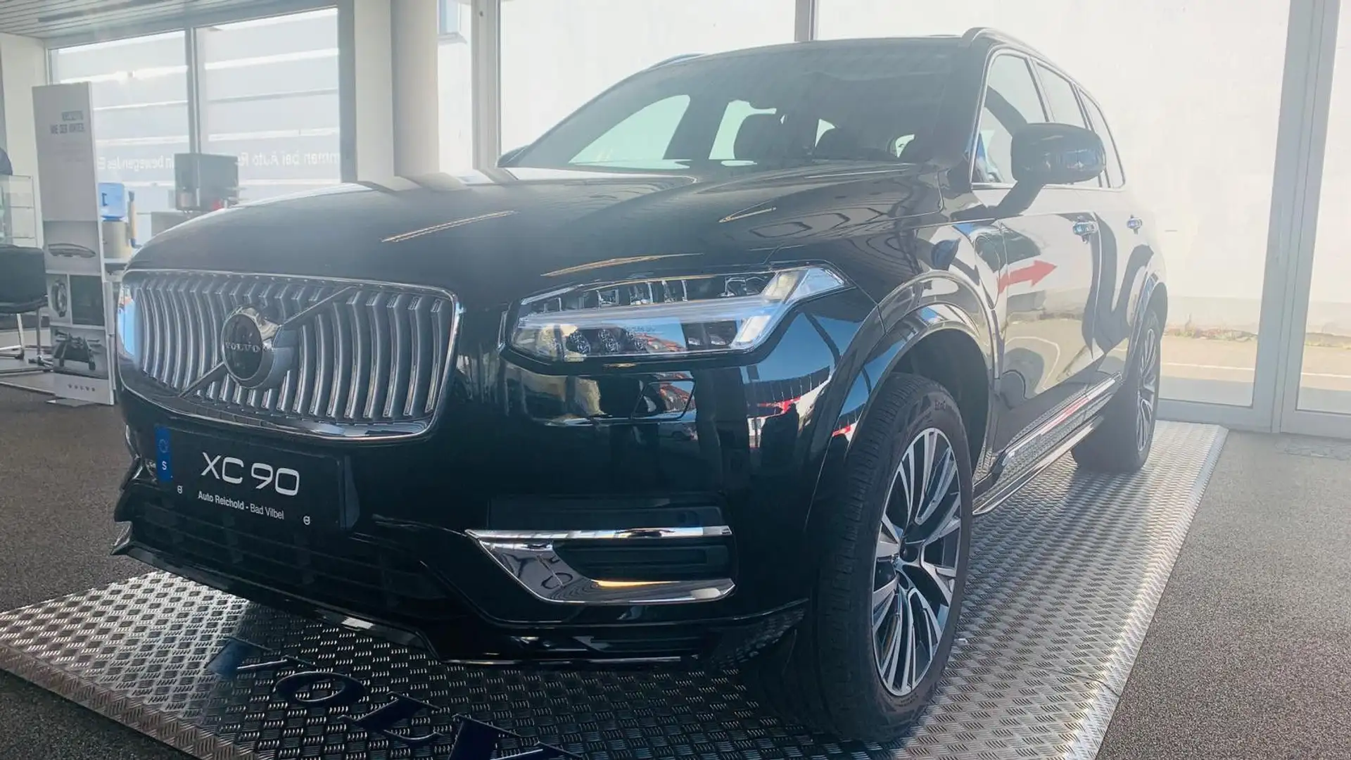 Volvo XC90 T8 AWD P.Bright Pano AHK 360° HUD Sitzbelüf Schwarz - 1