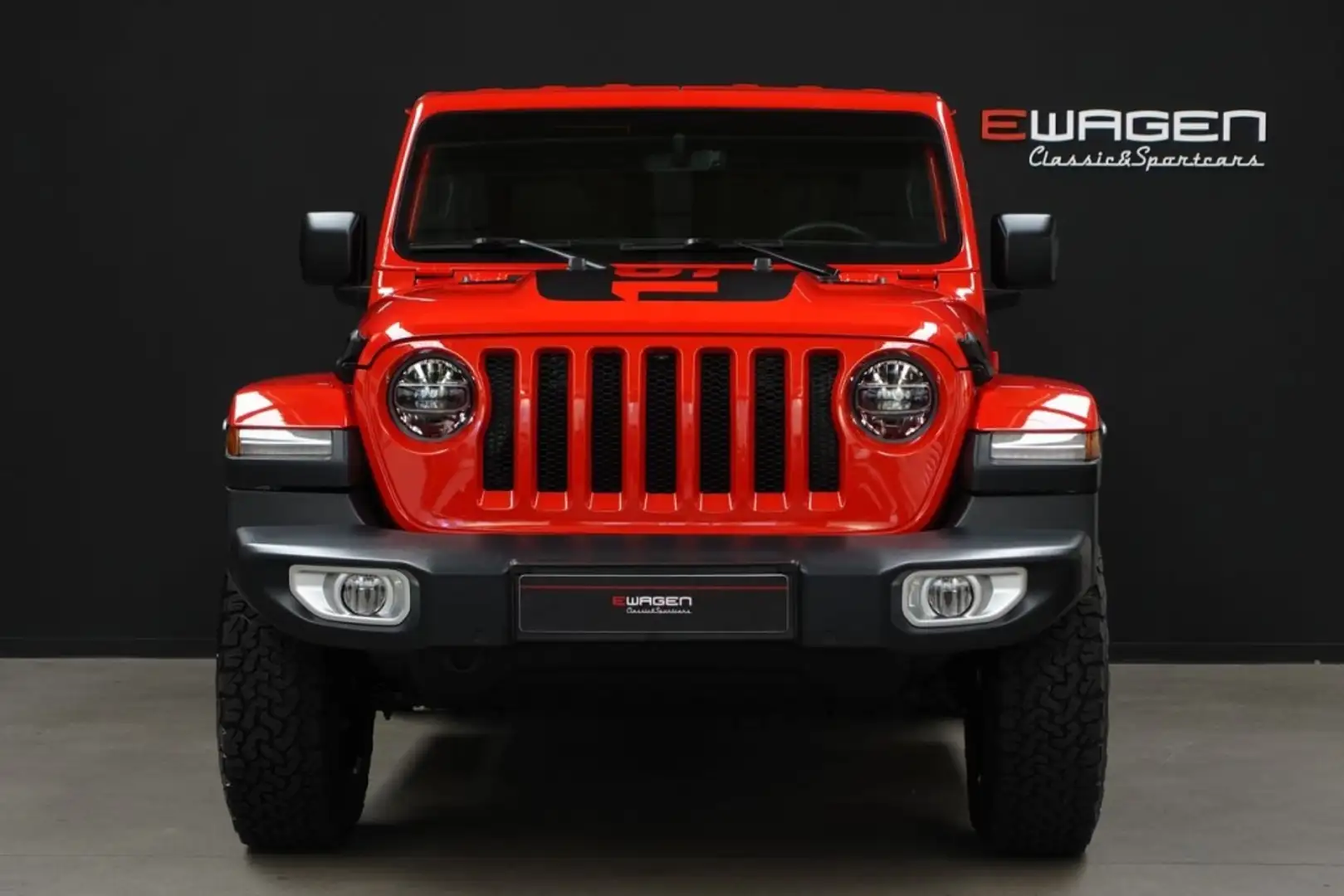 Jeep Wrangler 2.0T GME Sahara 8ATX Rojo - 2