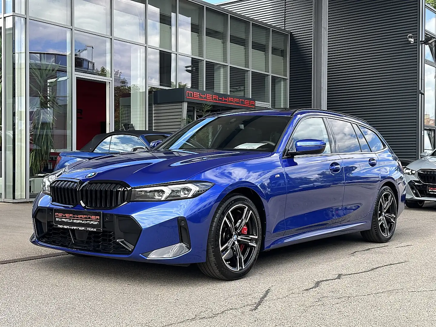 BMW 330 i xDrive Touring M-Paket PRO Aut. Blau - 2