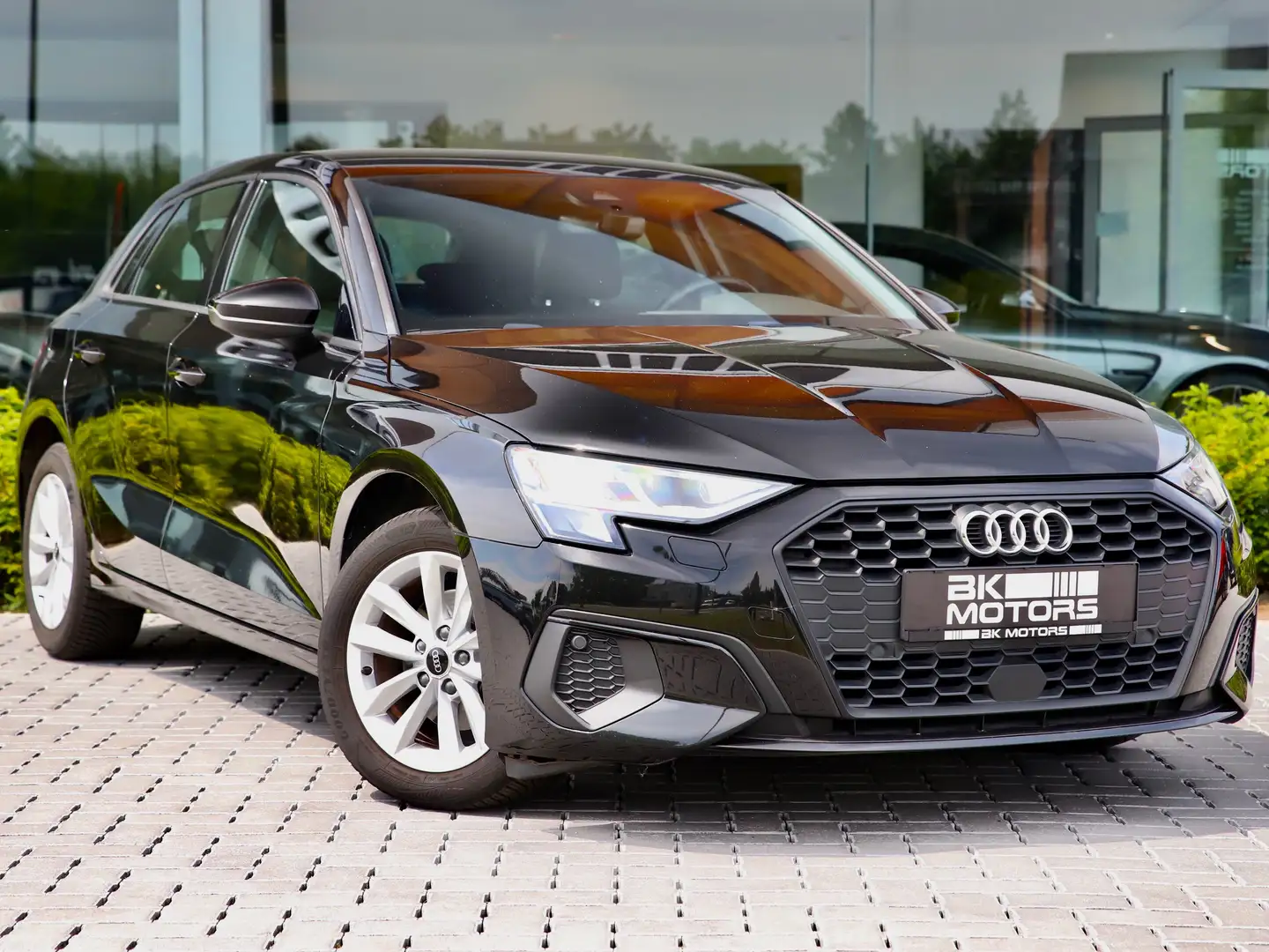 Audi A3 Sportback 30TDI S tronic /VIRTUAL/CARPLAY/CRUISE Zwart - 1