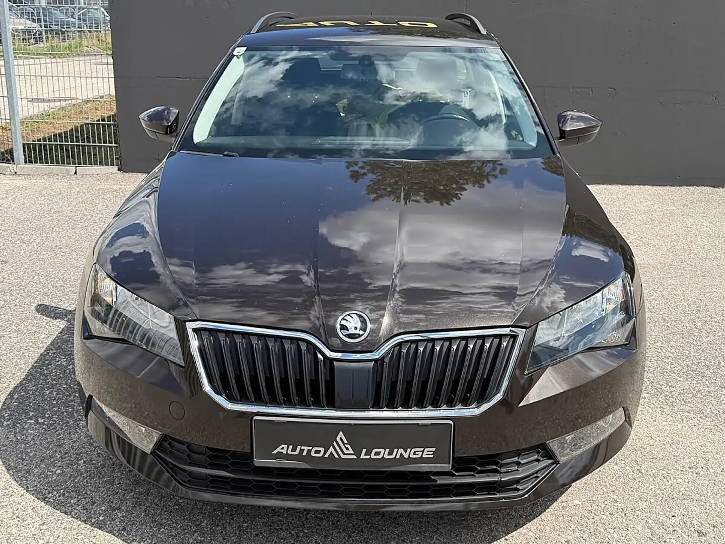 Skoda Superb 1,6 TDI Ambition Braun - 2