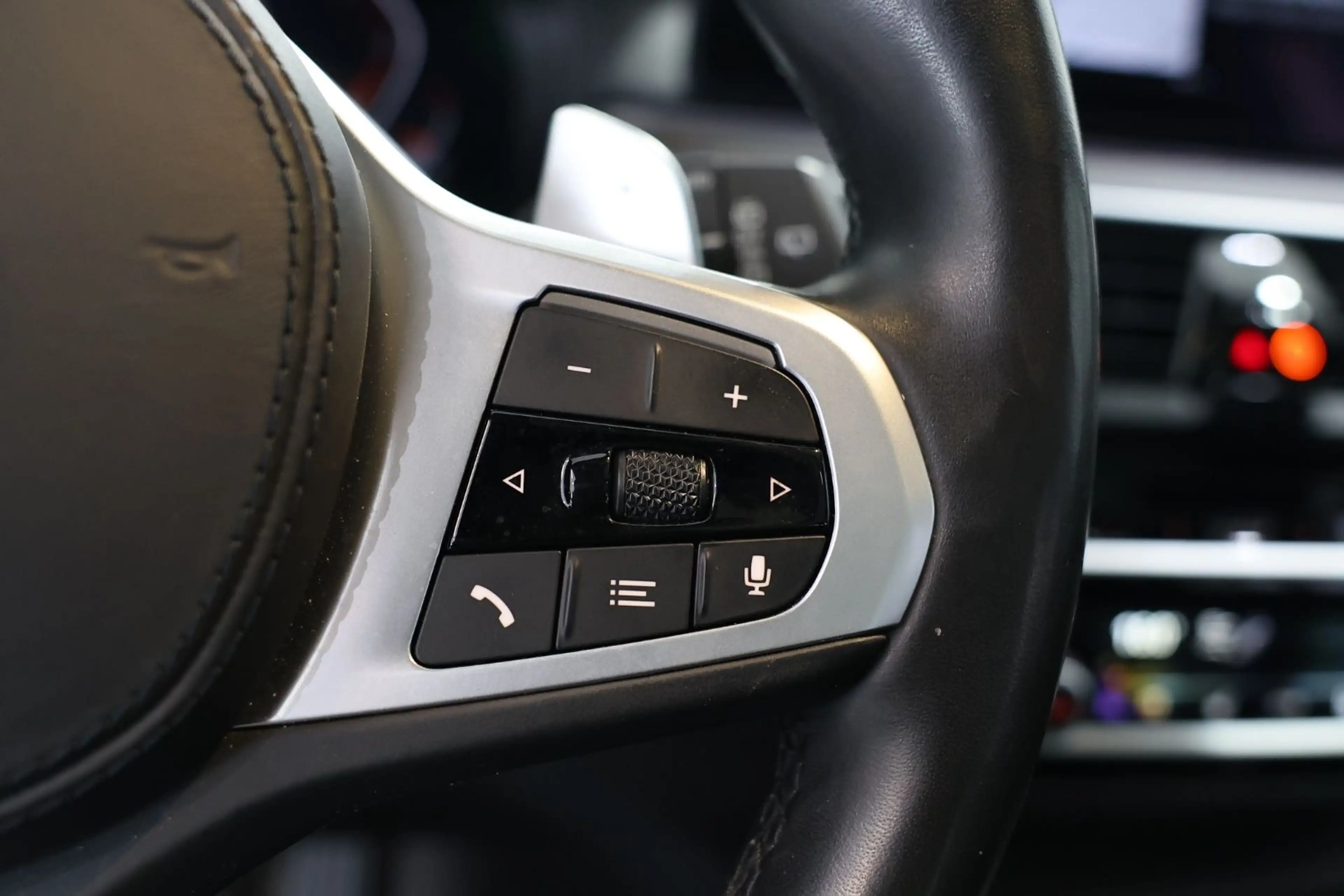 BMW 540 d Touring xDrive LuxuryLine HUD*H&K*Pano*AHK — photo 15